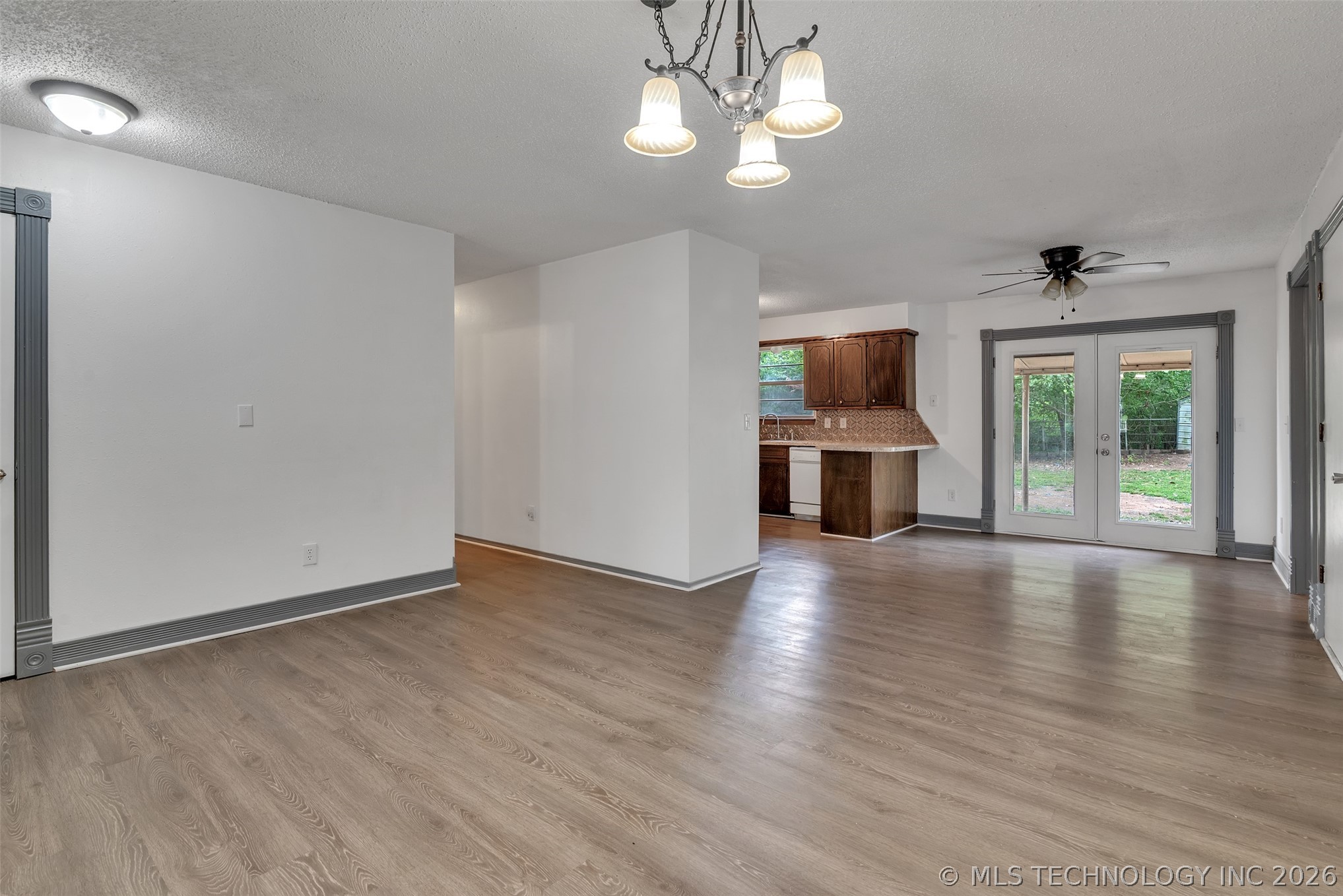 18406 S 55th E Property Photo 11