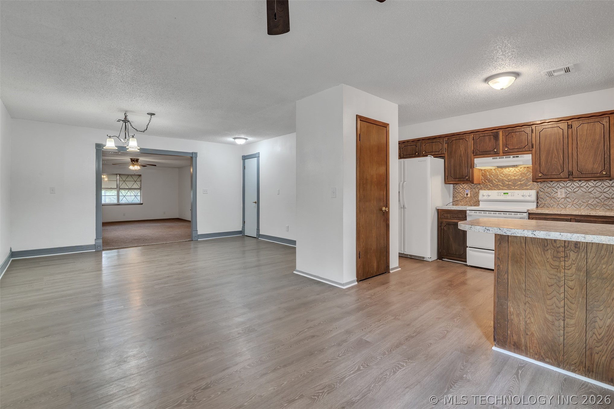 18406 S 55th E Property Photo 16