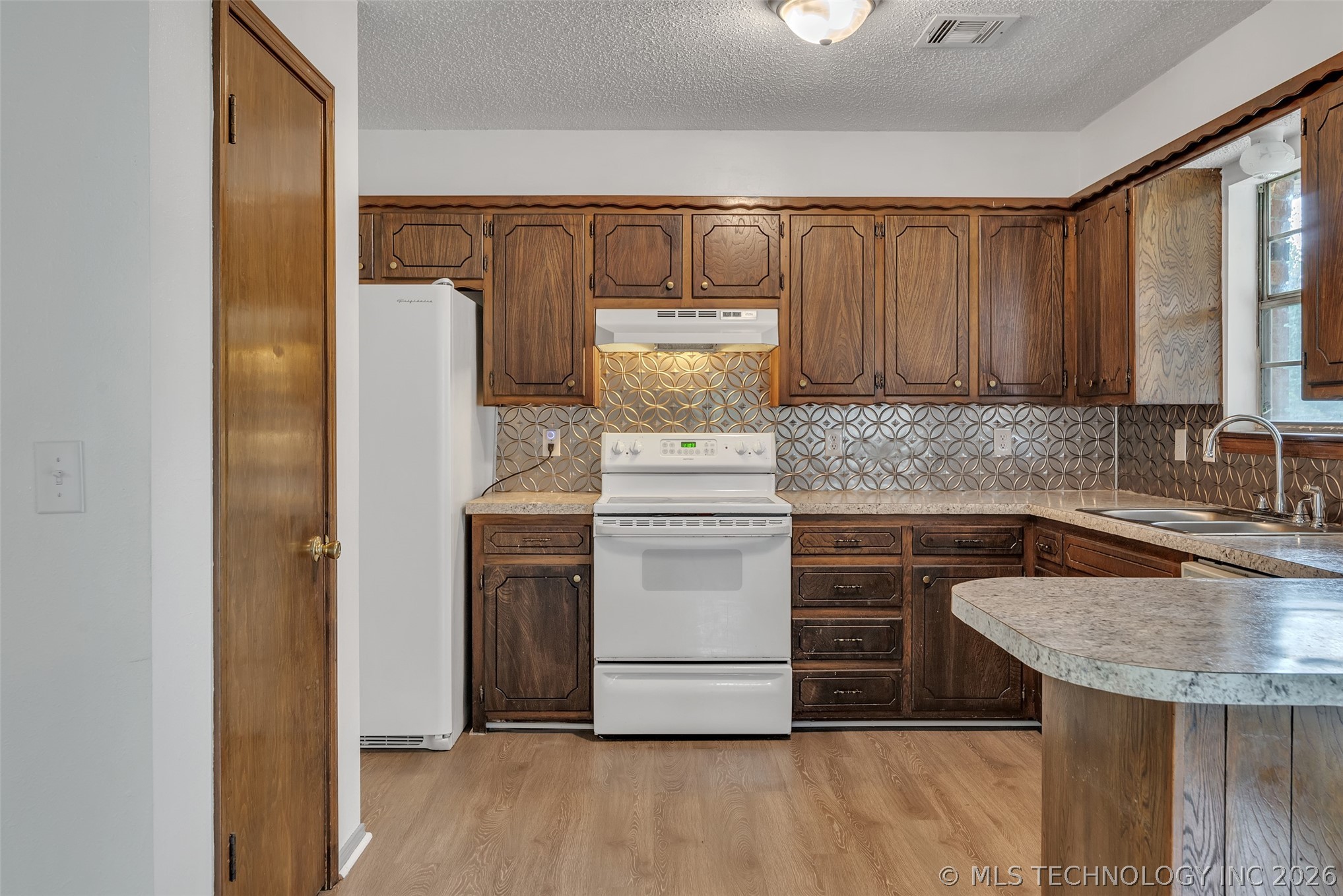 18406 S 55th E Property Photo 19