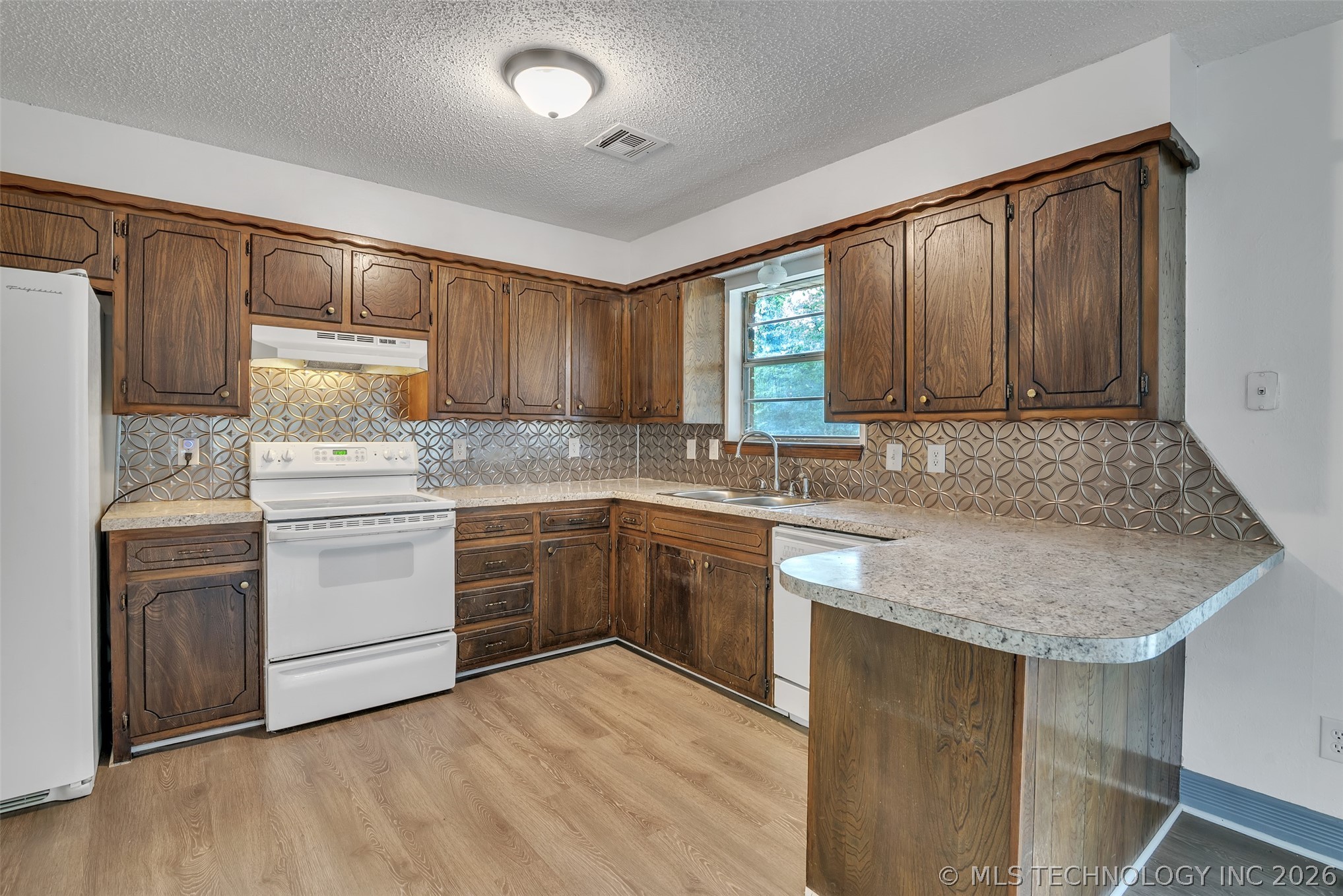 18406 S 55th E Property Photo 20