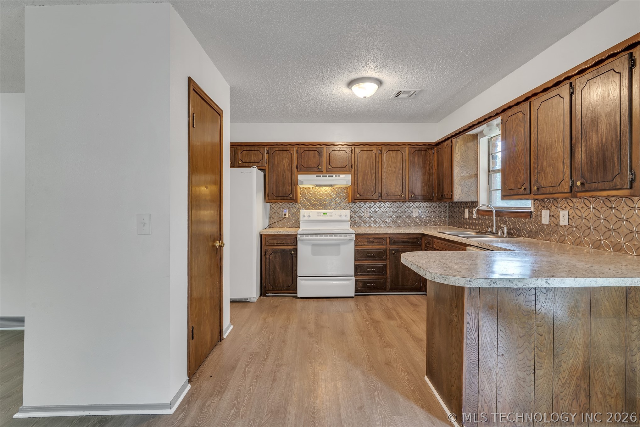 18406 S 55th E Property Photo 21