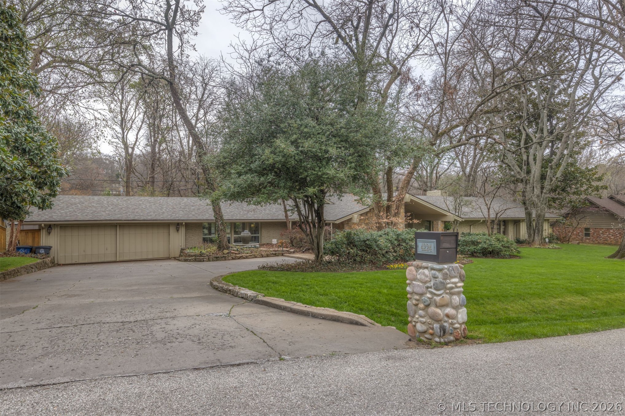 4224 E 74th Street Property Photo 3