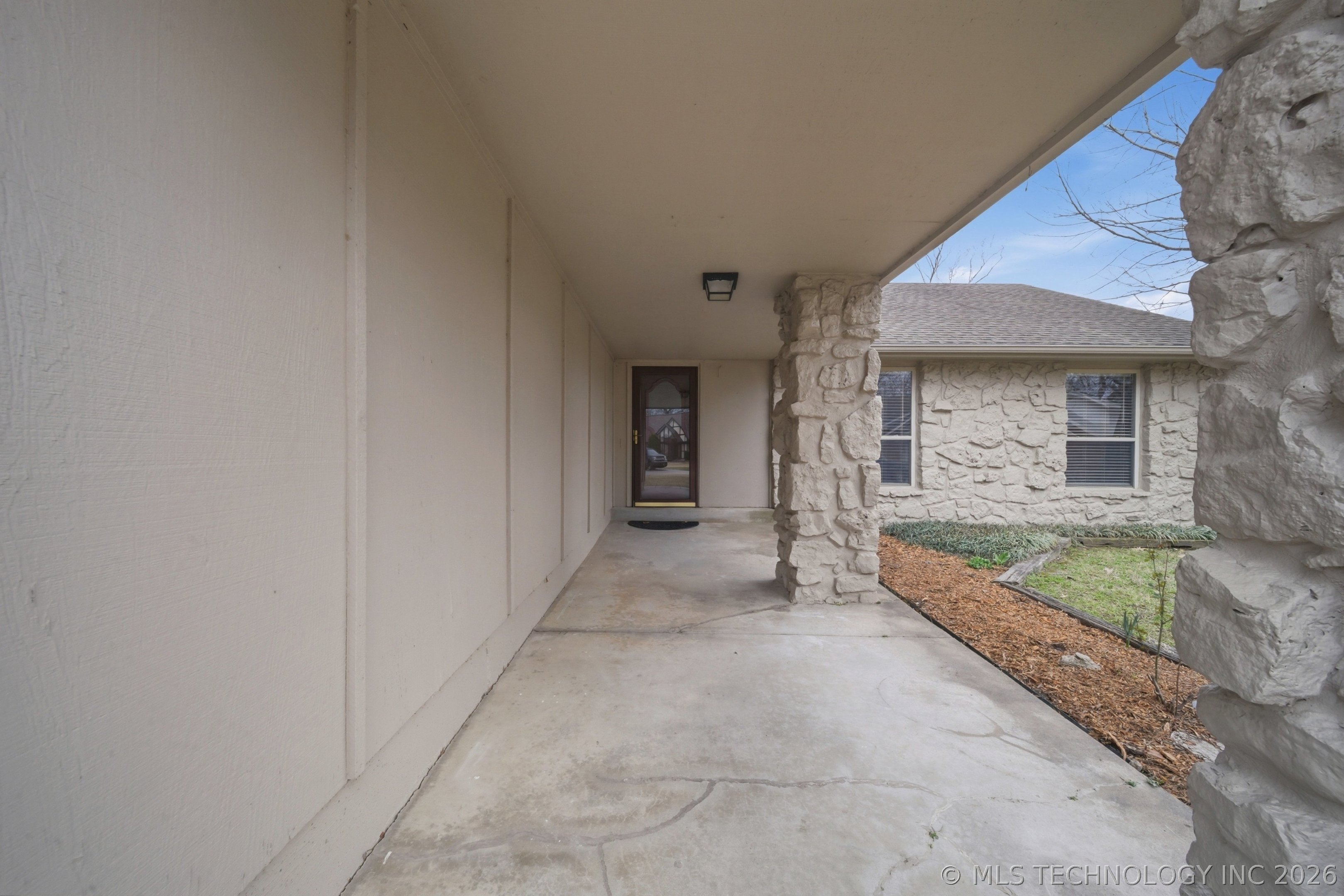 117 W Timberlane Court Property Photo 3