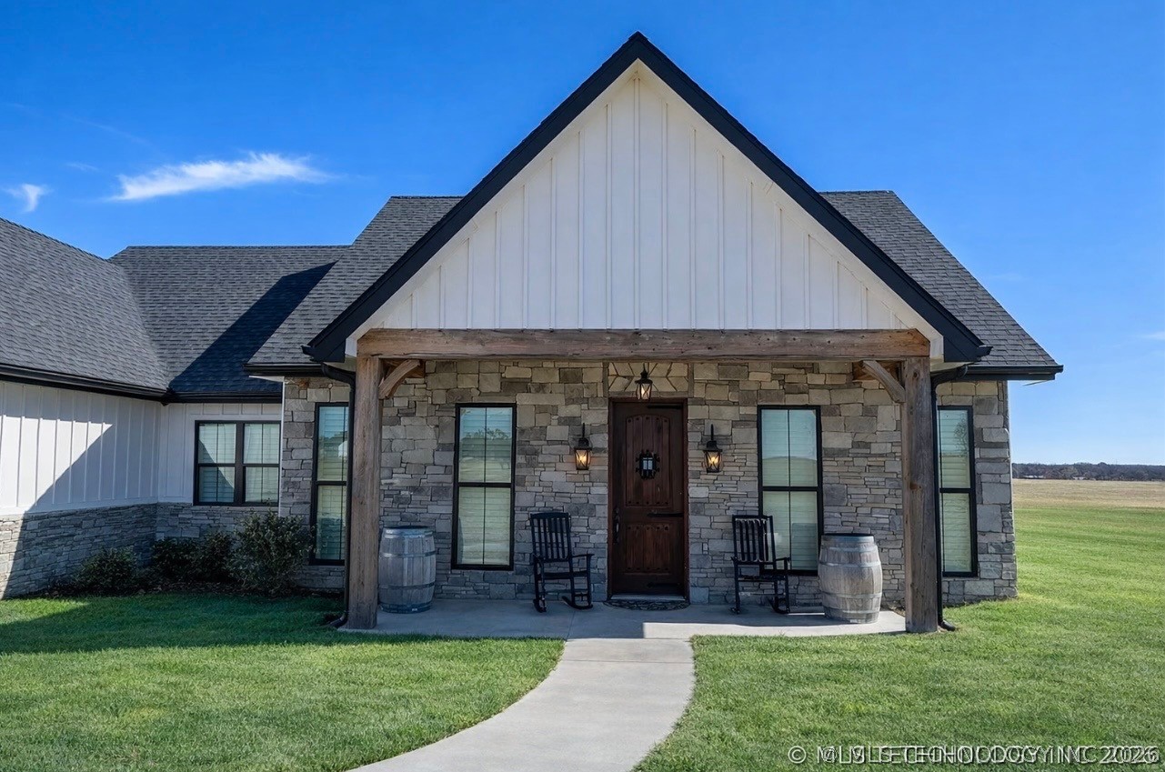 2724 Lark Road Property Photo 4