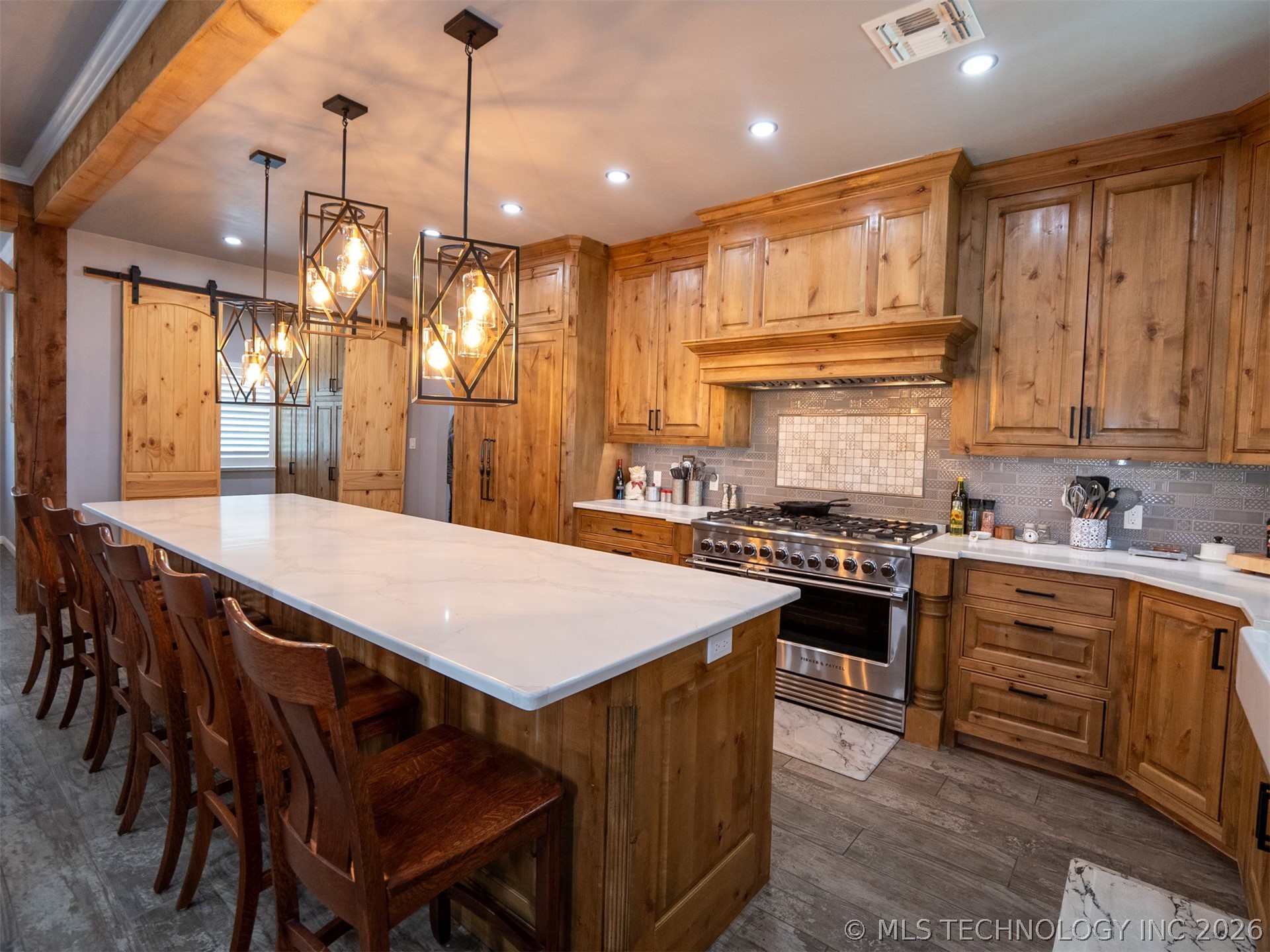 2724 Lark Road Property Photo 10