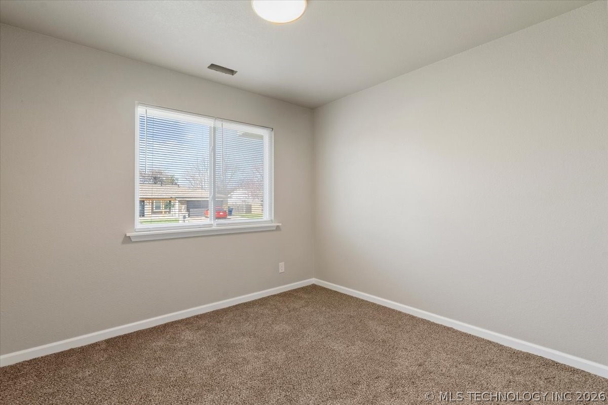 2527 S 110th East Avenue Property Photo 23