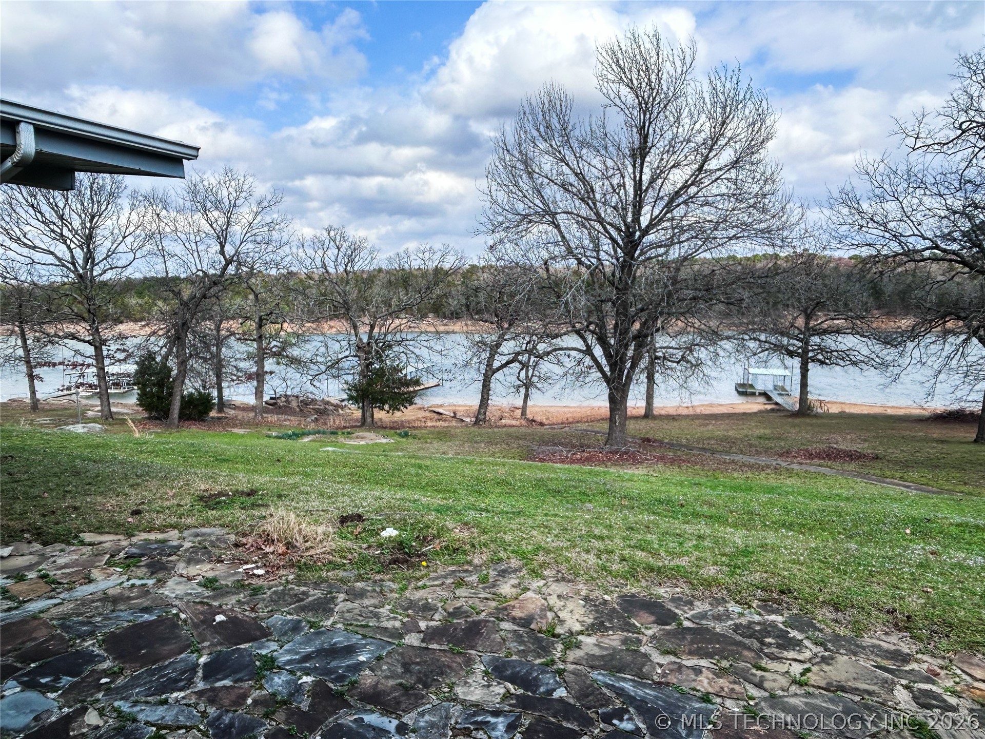 222 E Bk 705 Road Property Photo 5