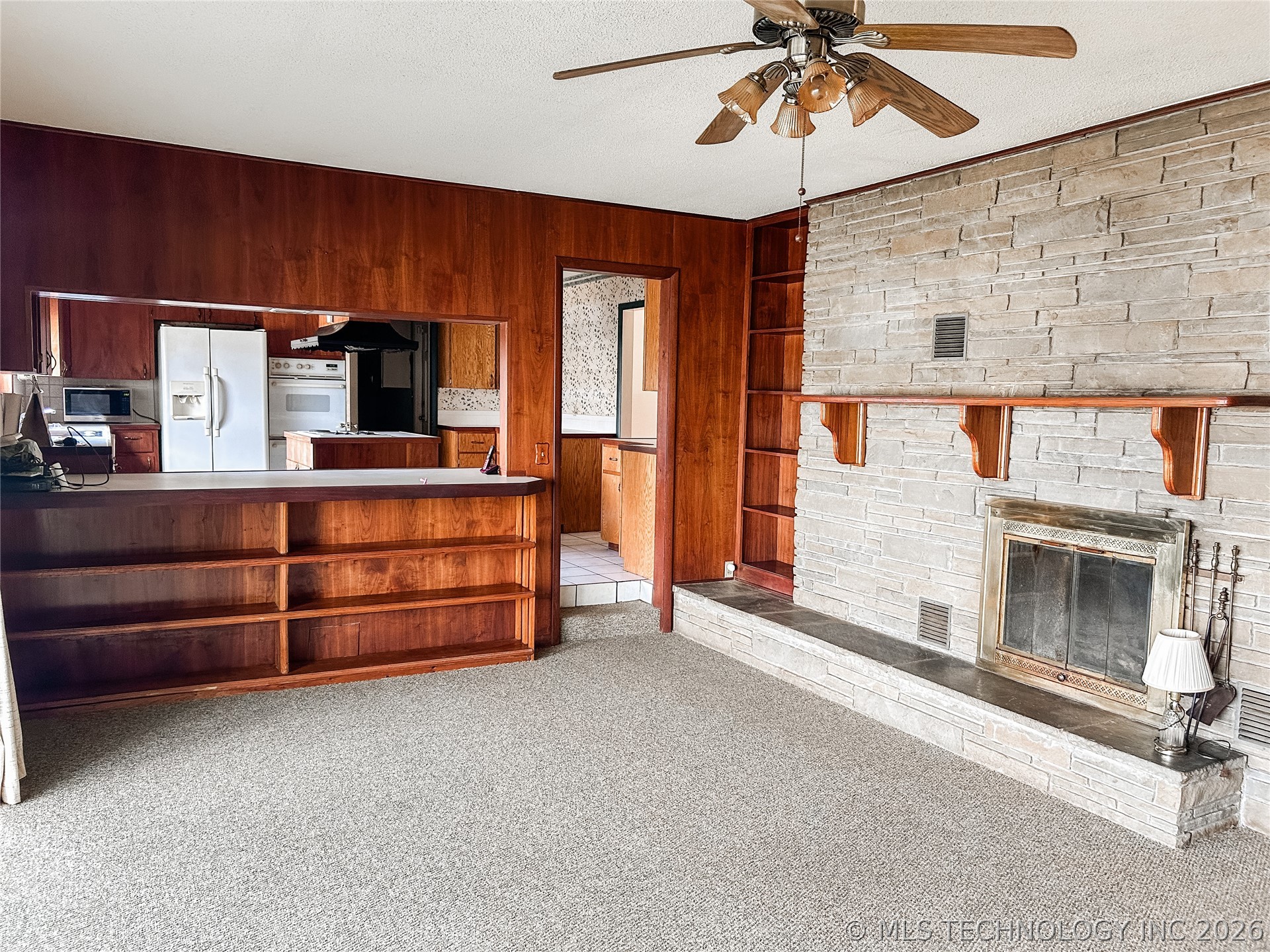 222 E Bk 705 Road Property Photo 9