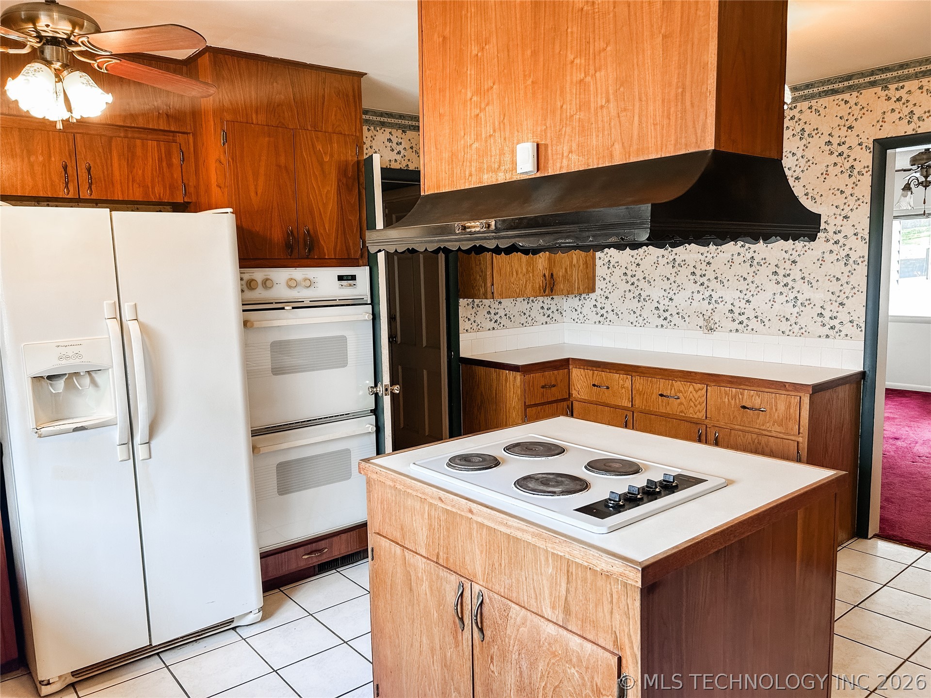 222 E Bk 705 Road Property Photo 13