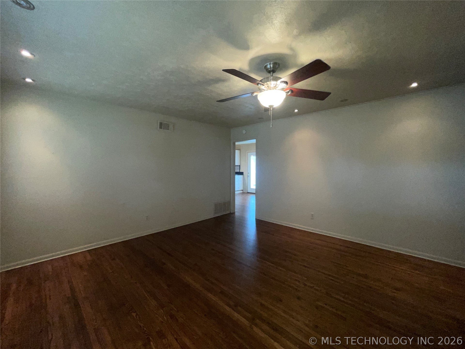 504 W Toledo Street Property Photo 5