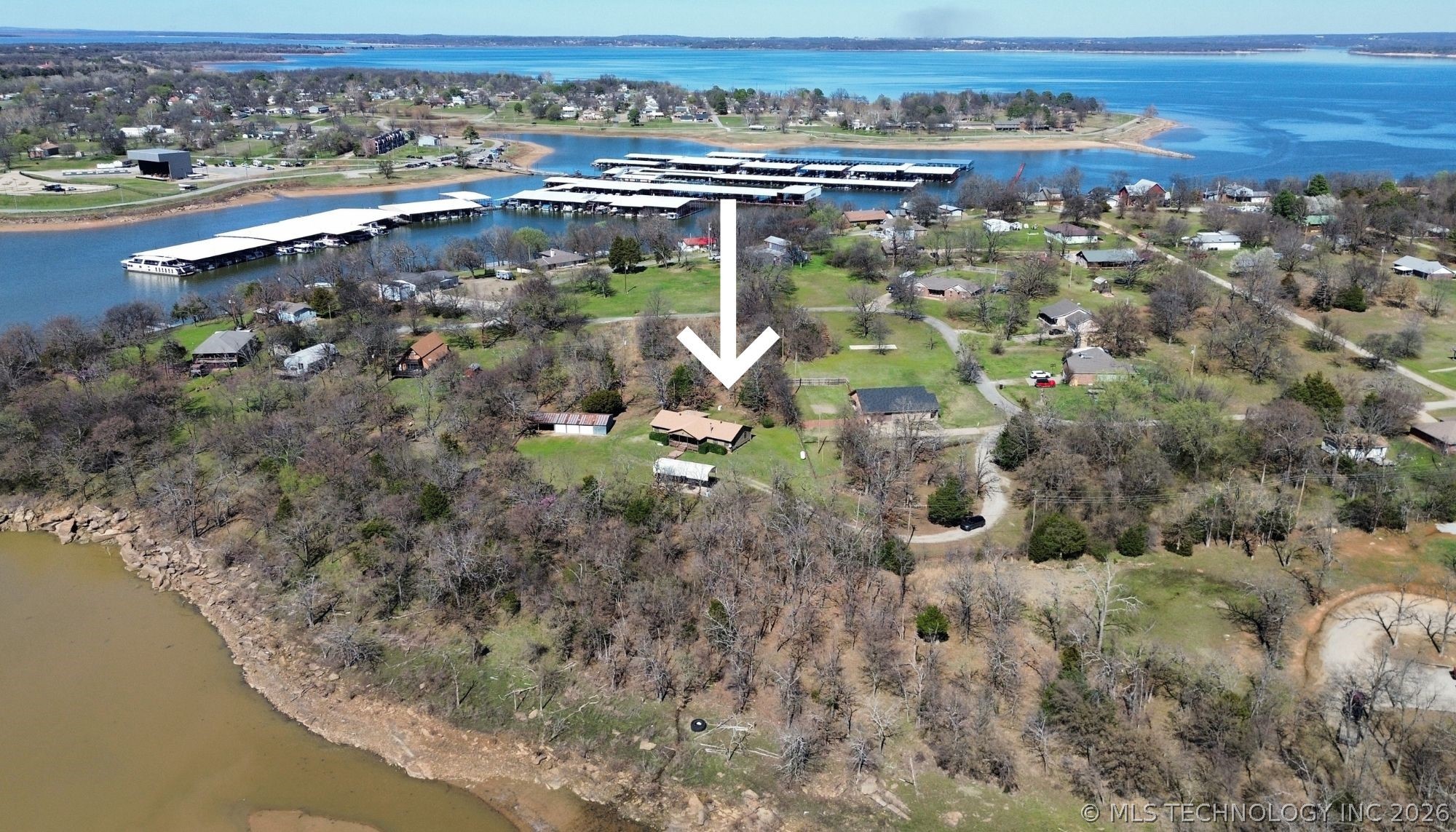 589 Mohawk Drive Property Photo 3