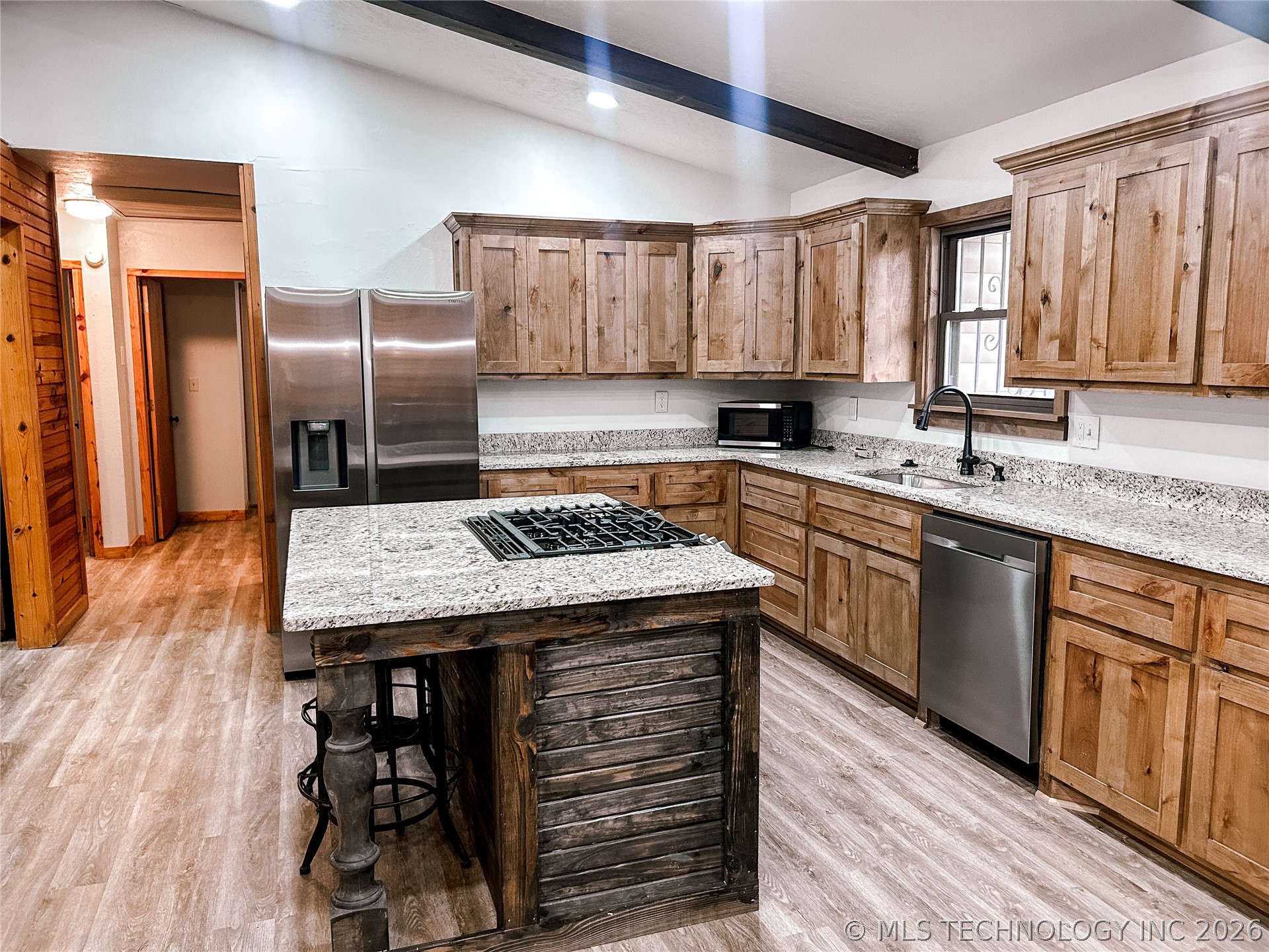 589 Mohawk Drive Property Photo 10