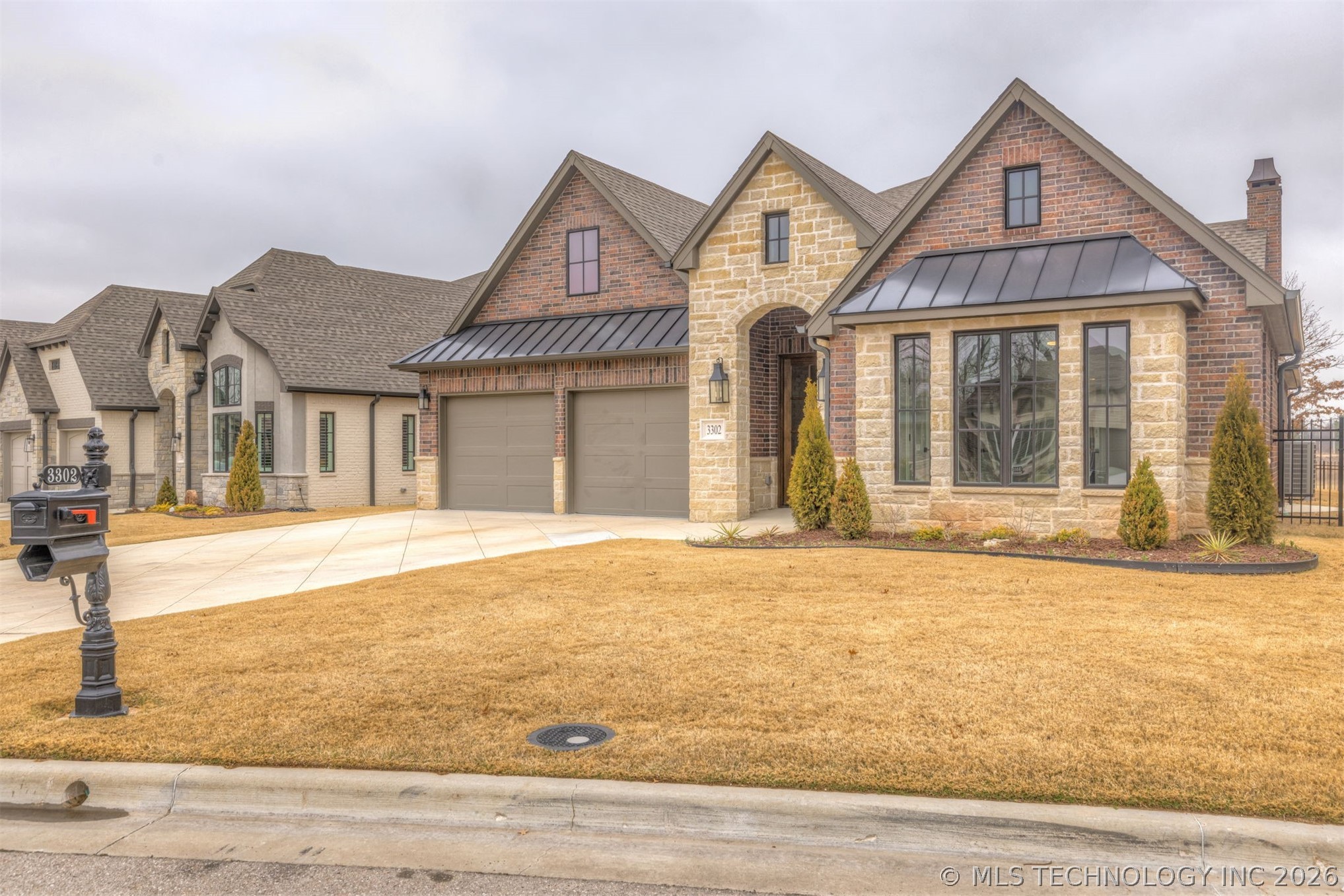 3302 W Quantico Court Property Photo 2