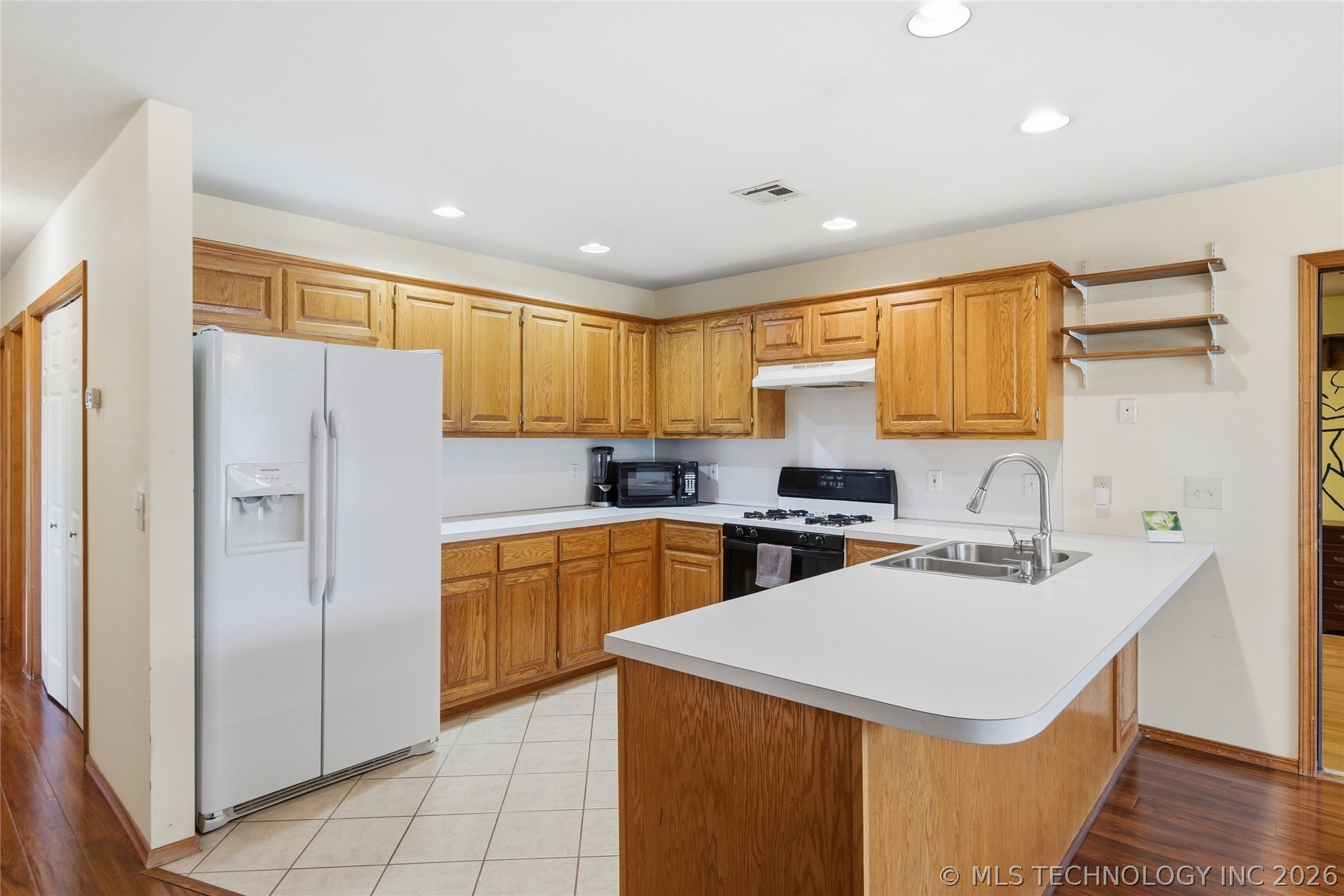206 S Division Street Property Photo 6