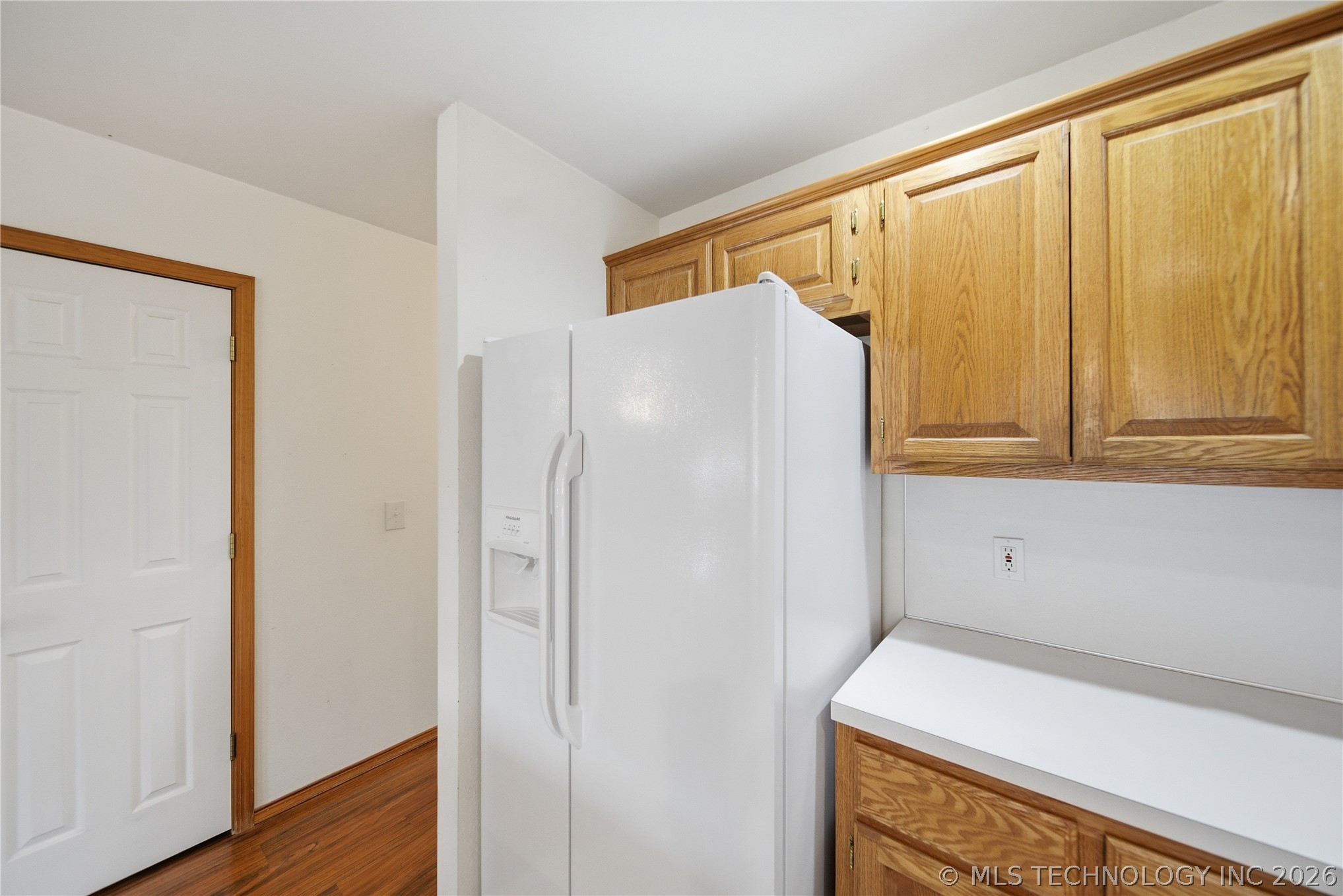 206 S Division Street Property Photo 7