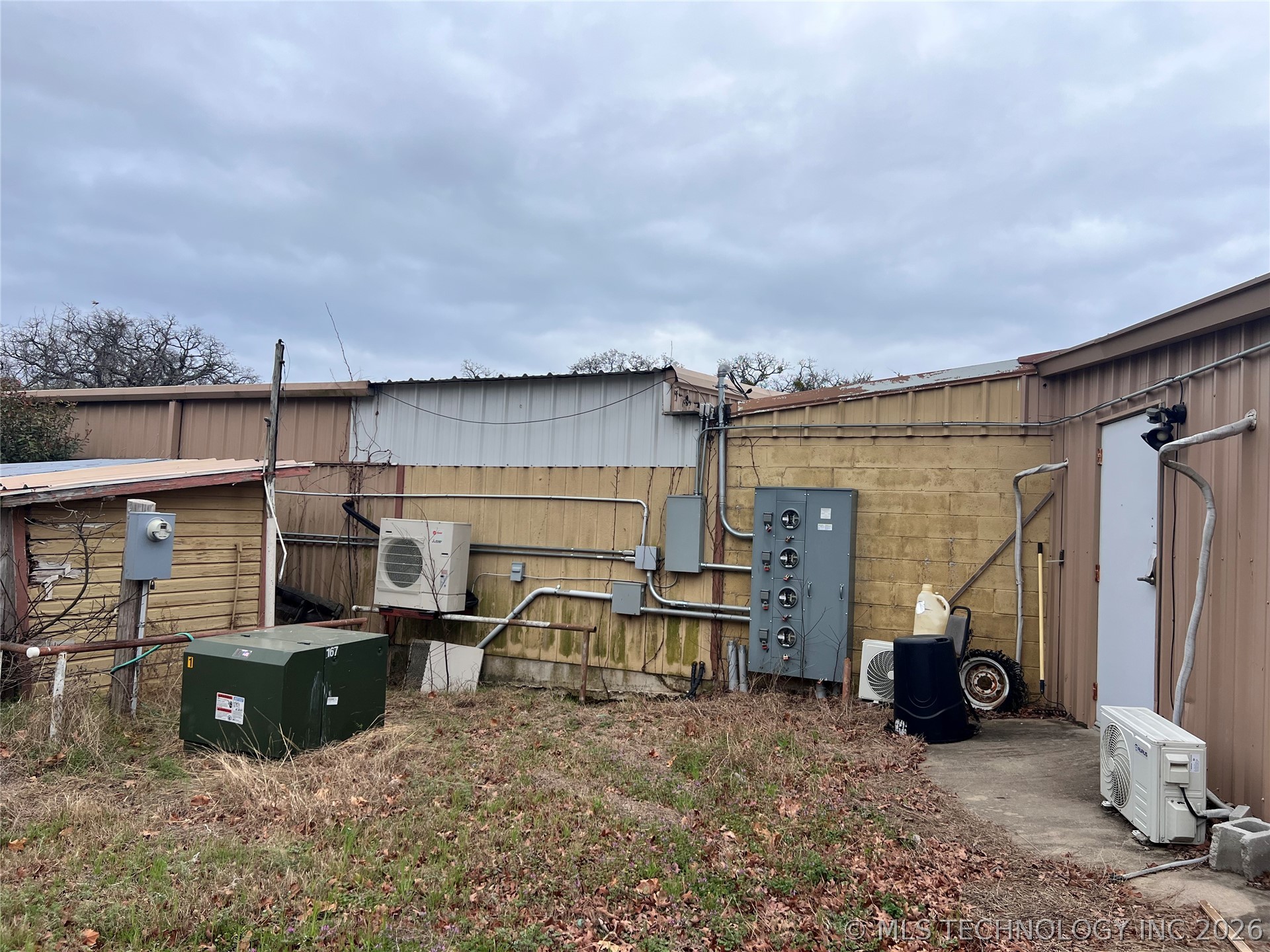 5268 S Highway 377 Property Photo 4