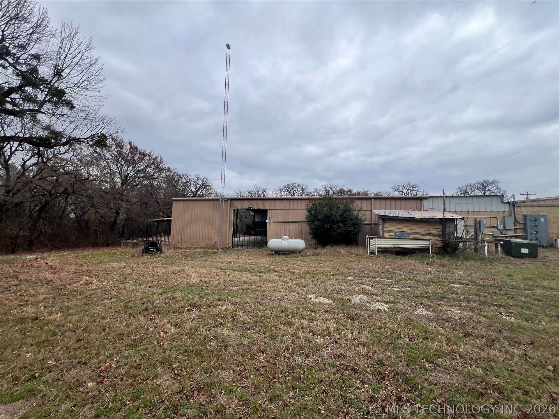 5268 S Highway 377 Property Photo 5