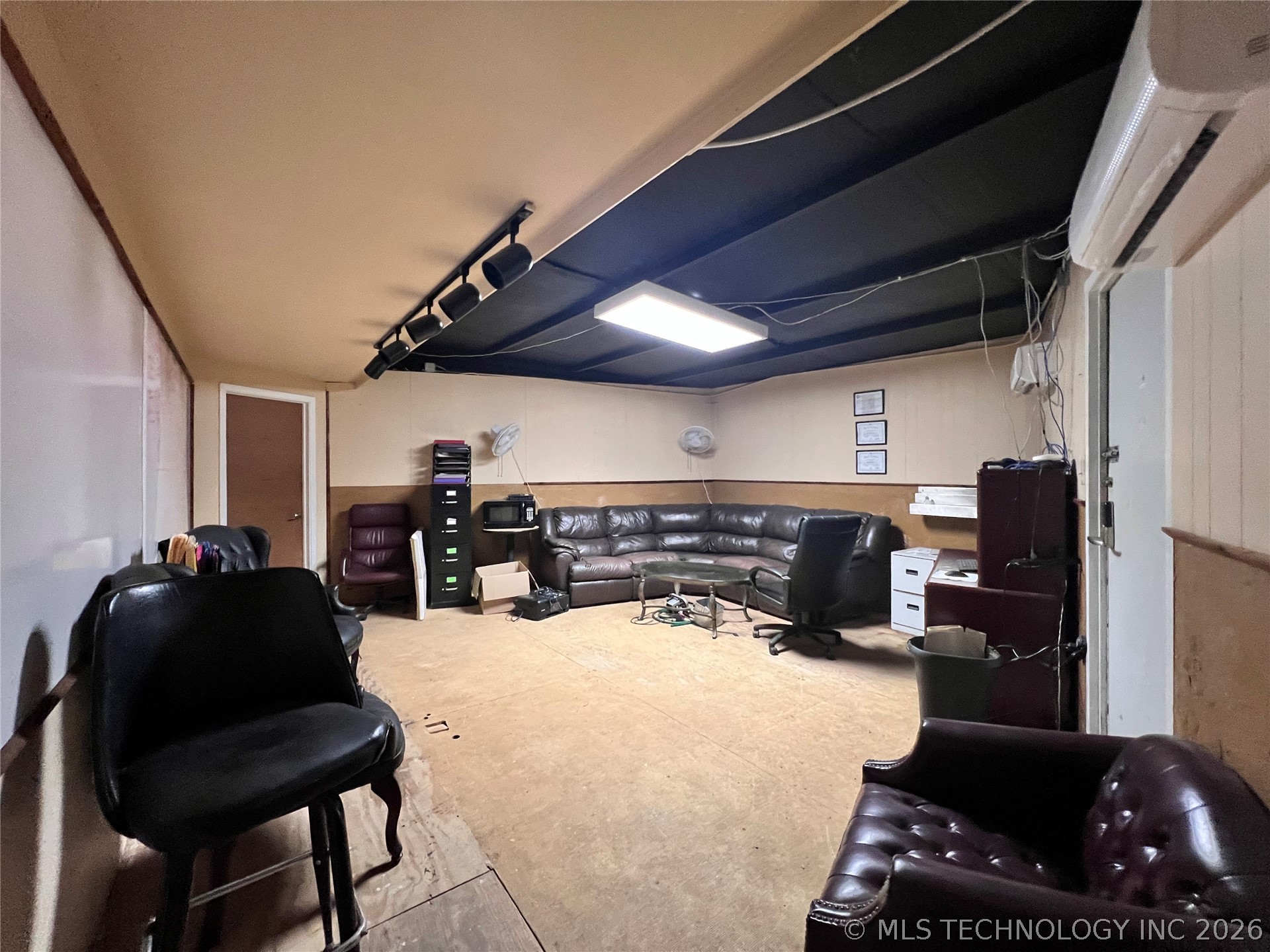 5268 S Highway 377 Property Photo 17