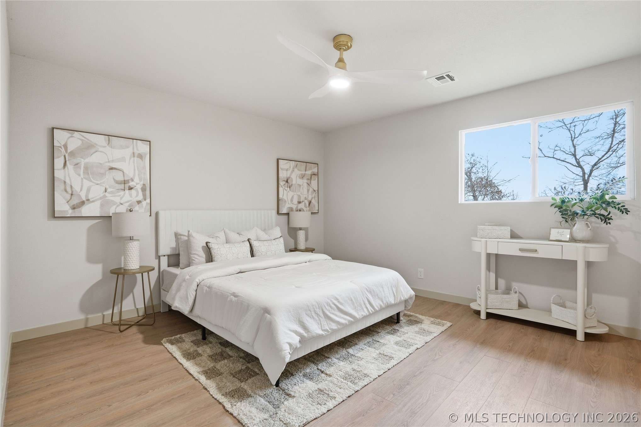 1122 S Division Street Property Photo 16