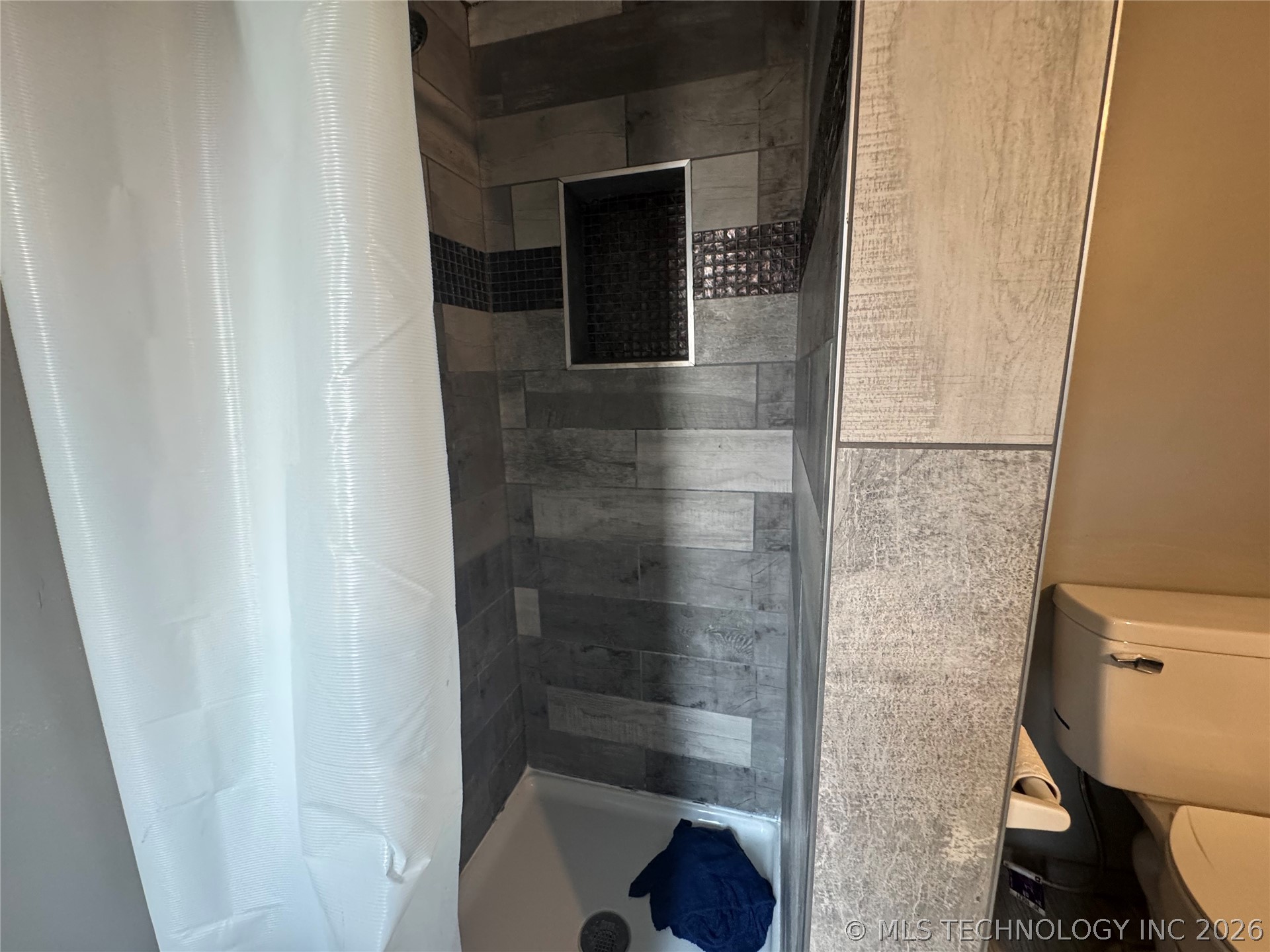 1849 N Jamestown Avenue Property Photo 18