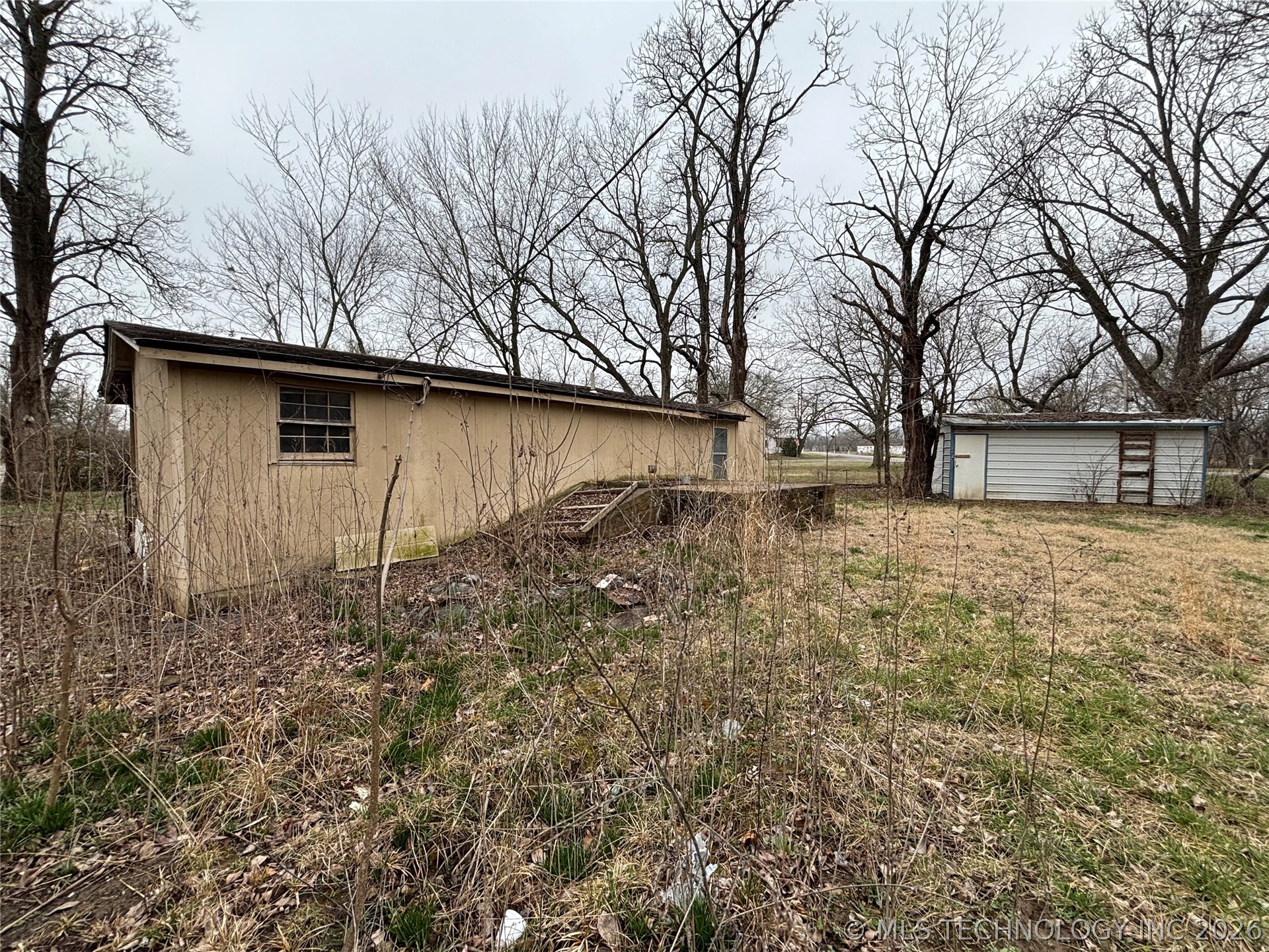 209 E 2nd Street Property Photo 12