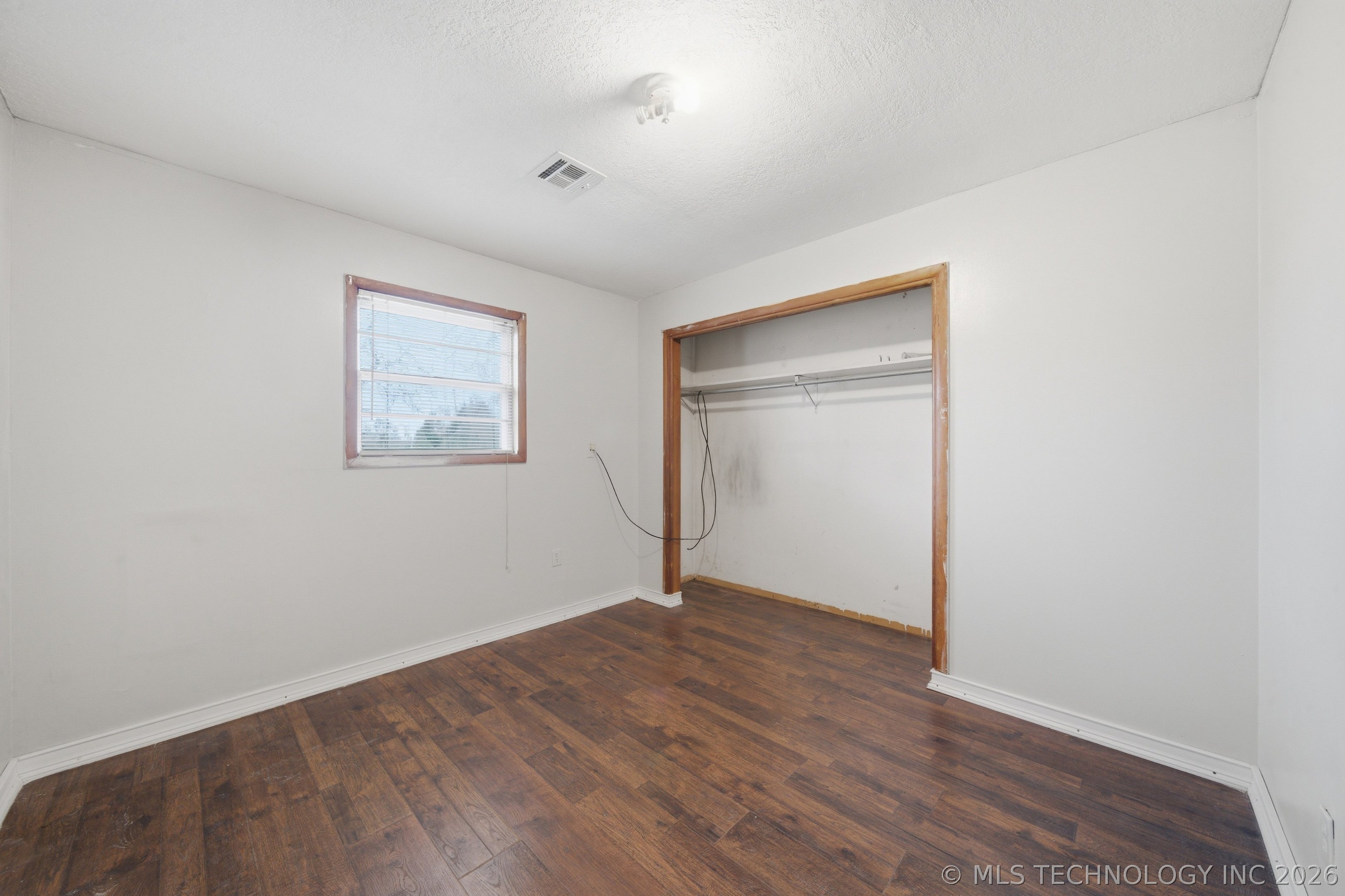 1300 W 3rd Street Property Photo 17