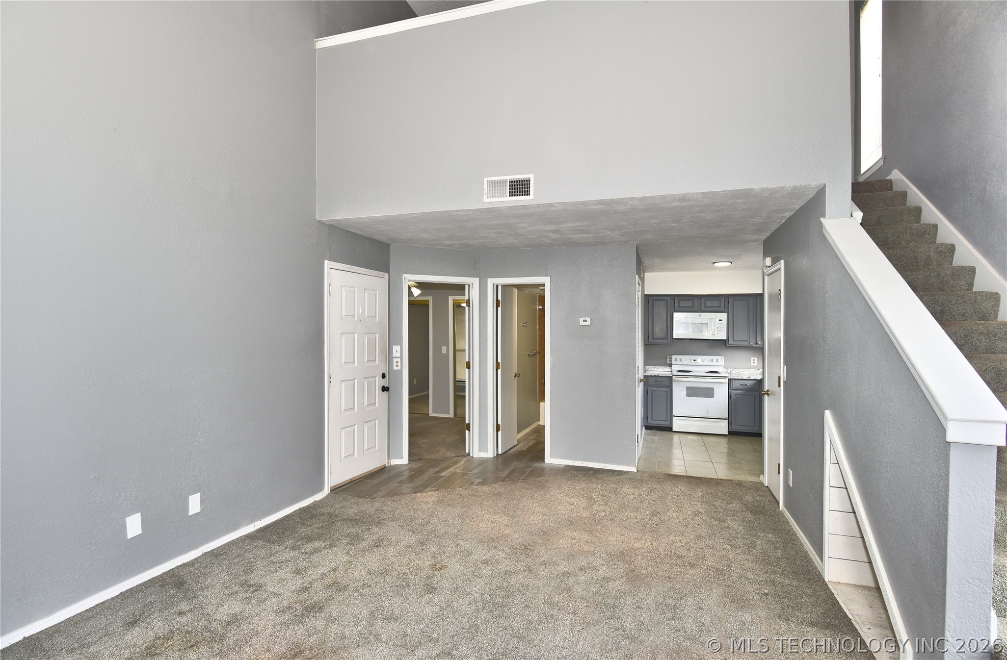 6737 S Peoria Avenue C201 Property Photo 4