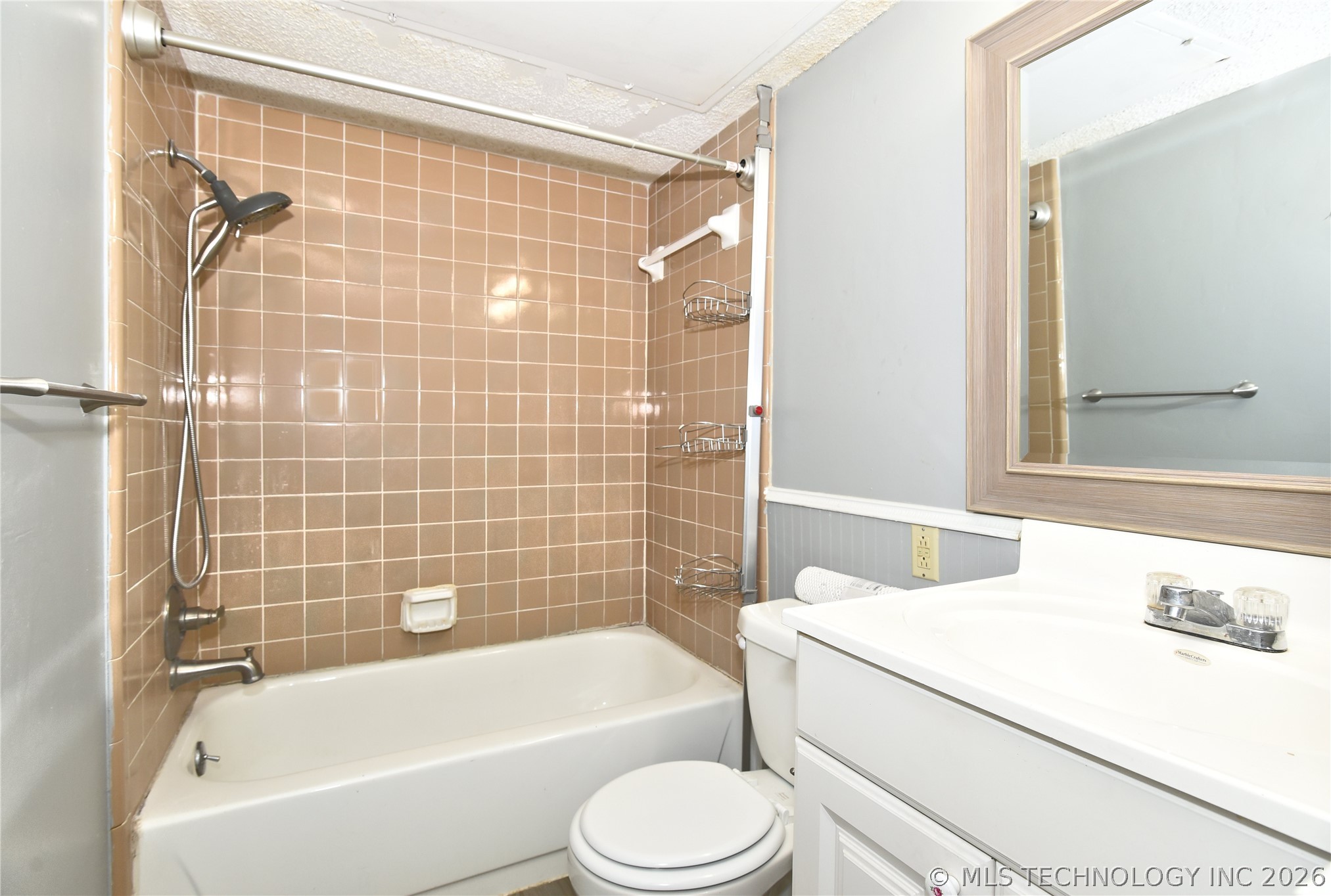 6737 S Peoria Avenue C201 Property Photo 6