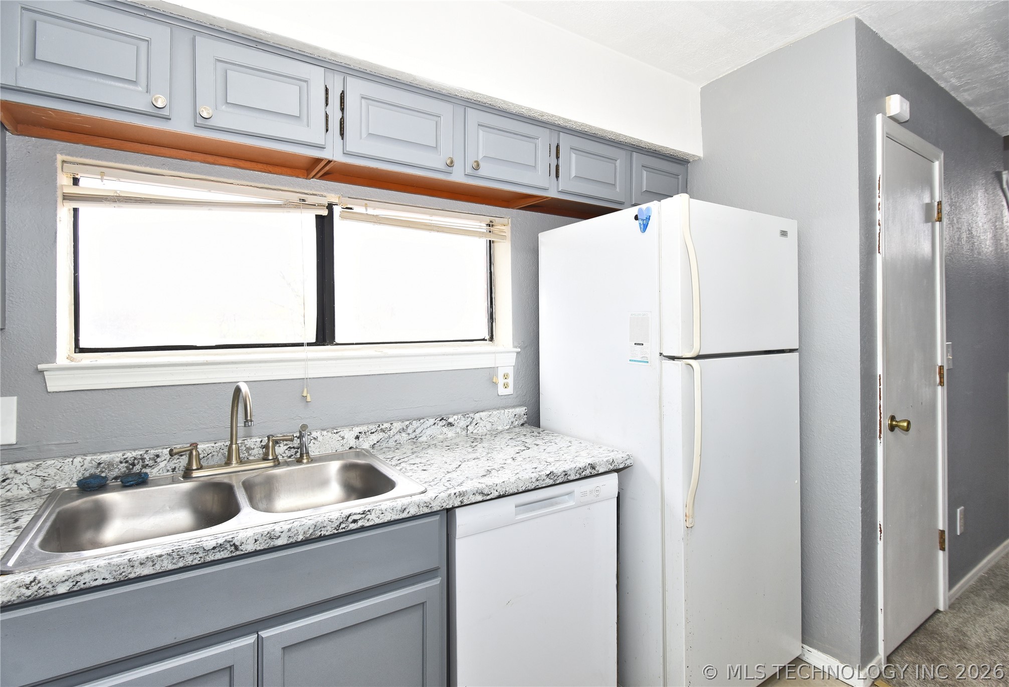 6737 S Peoria Avenue C201 Property Photo 11
