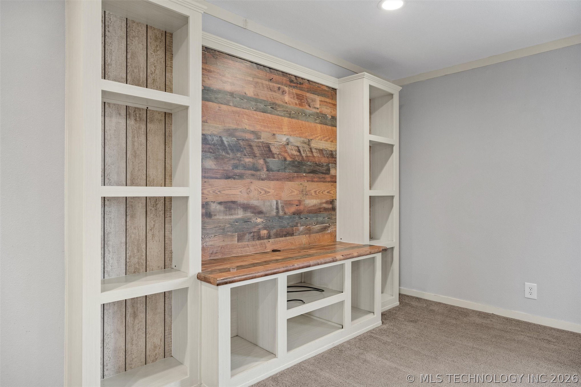 705 1st Street Property Photo 13