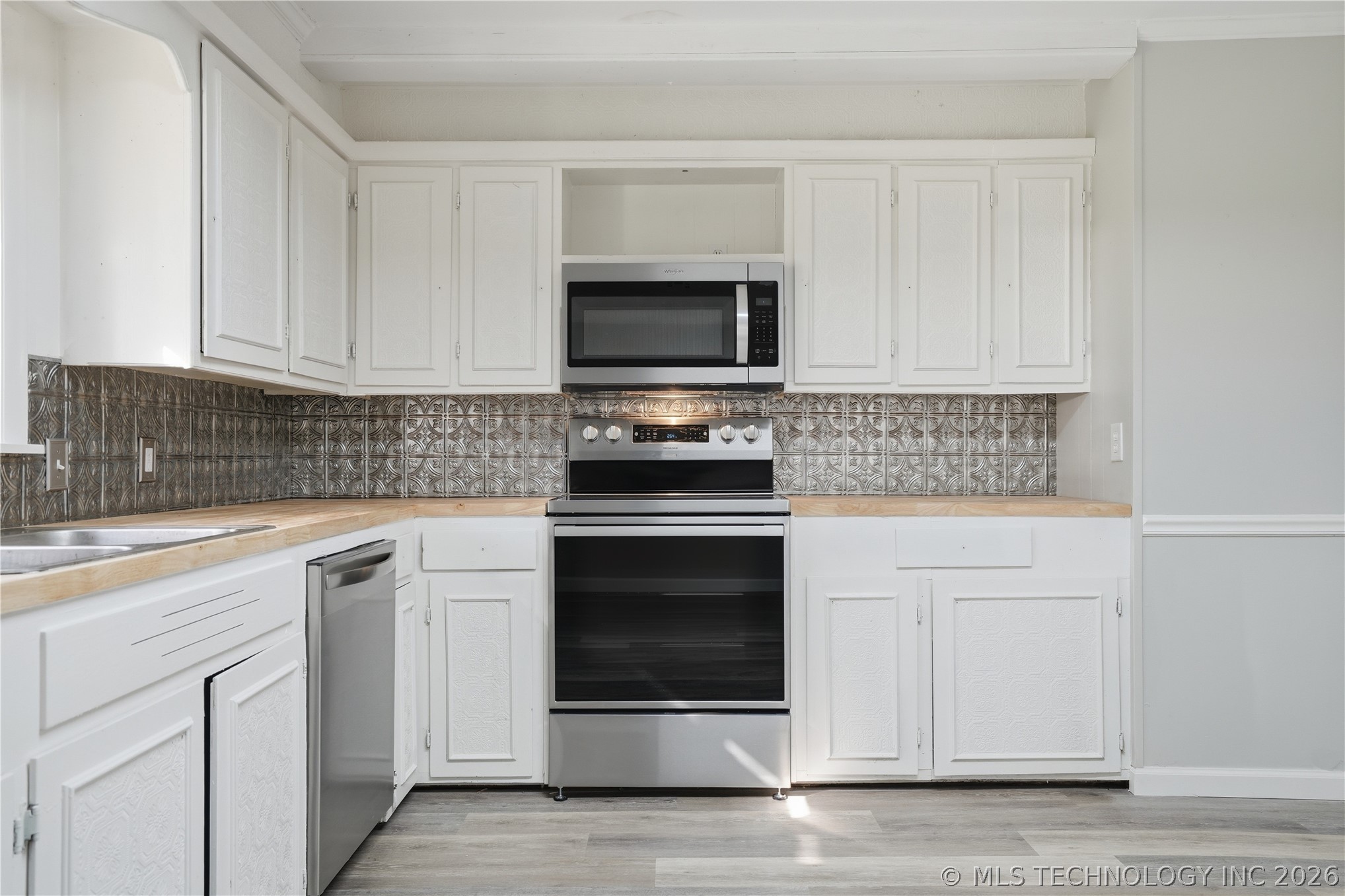 14873 C Street Property Photo 7