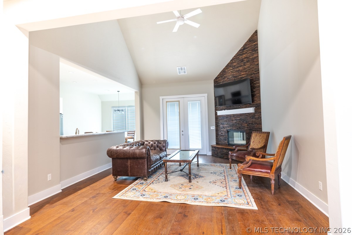 1305 S Monte Vista Property Photo 8