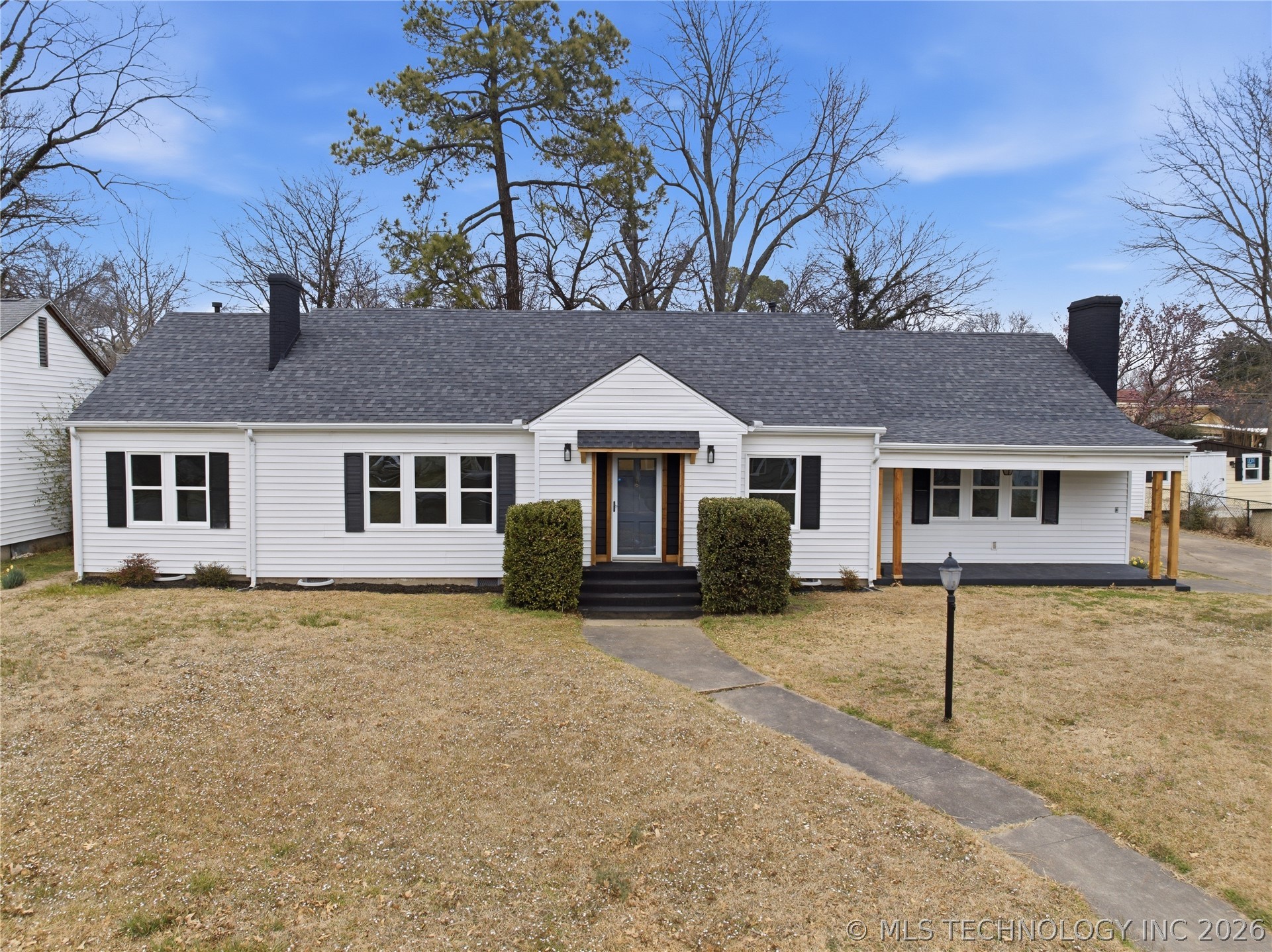 2630 Columbus Avenue Property Photo 2