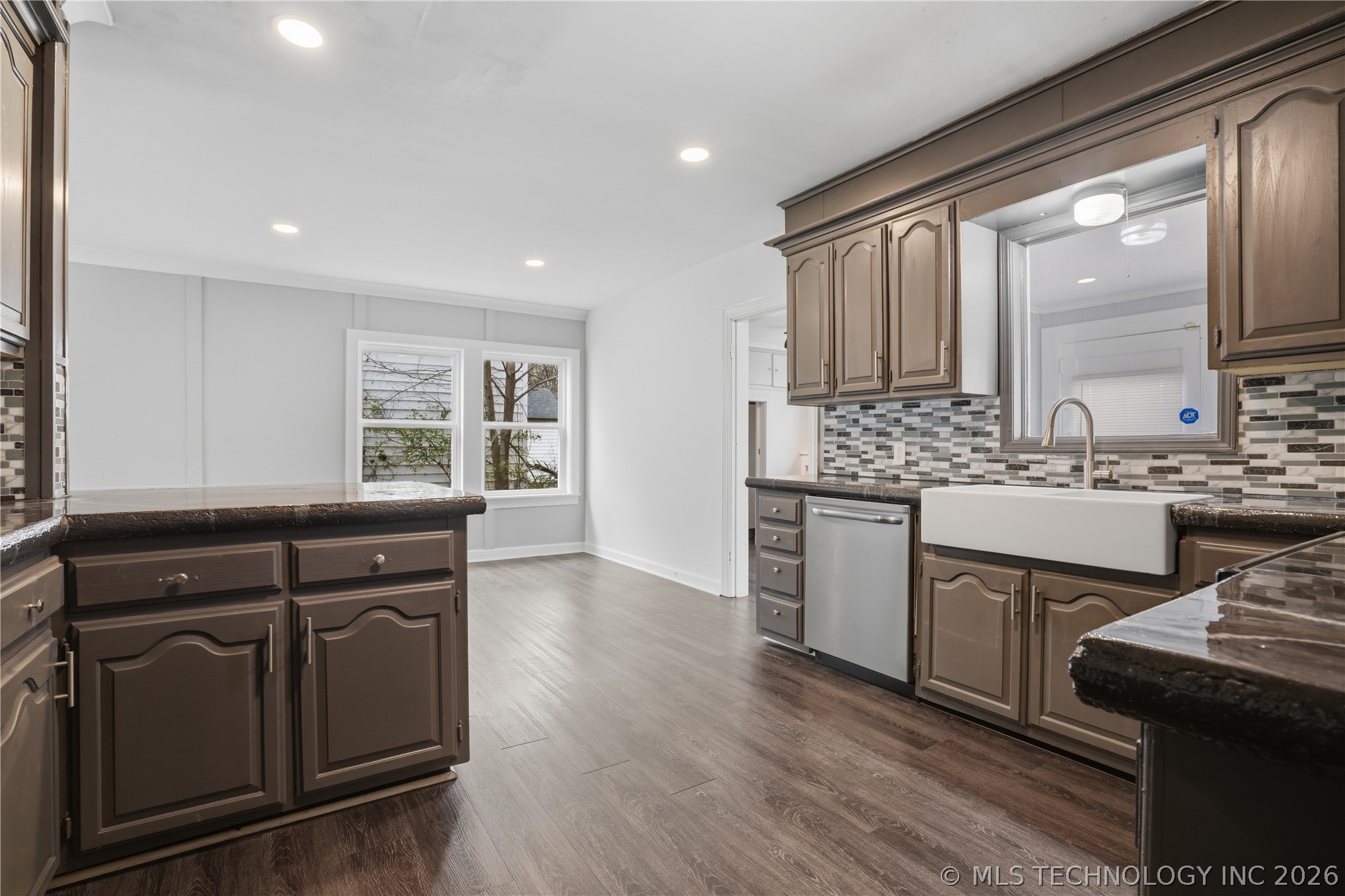2630 Columbus Avenue Property Photo 16