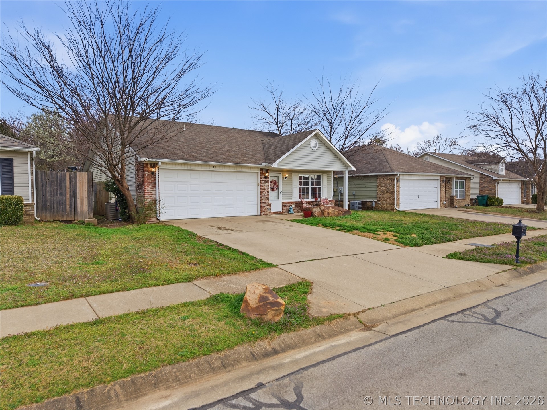 91 E Fairlane Court Property Photo 2