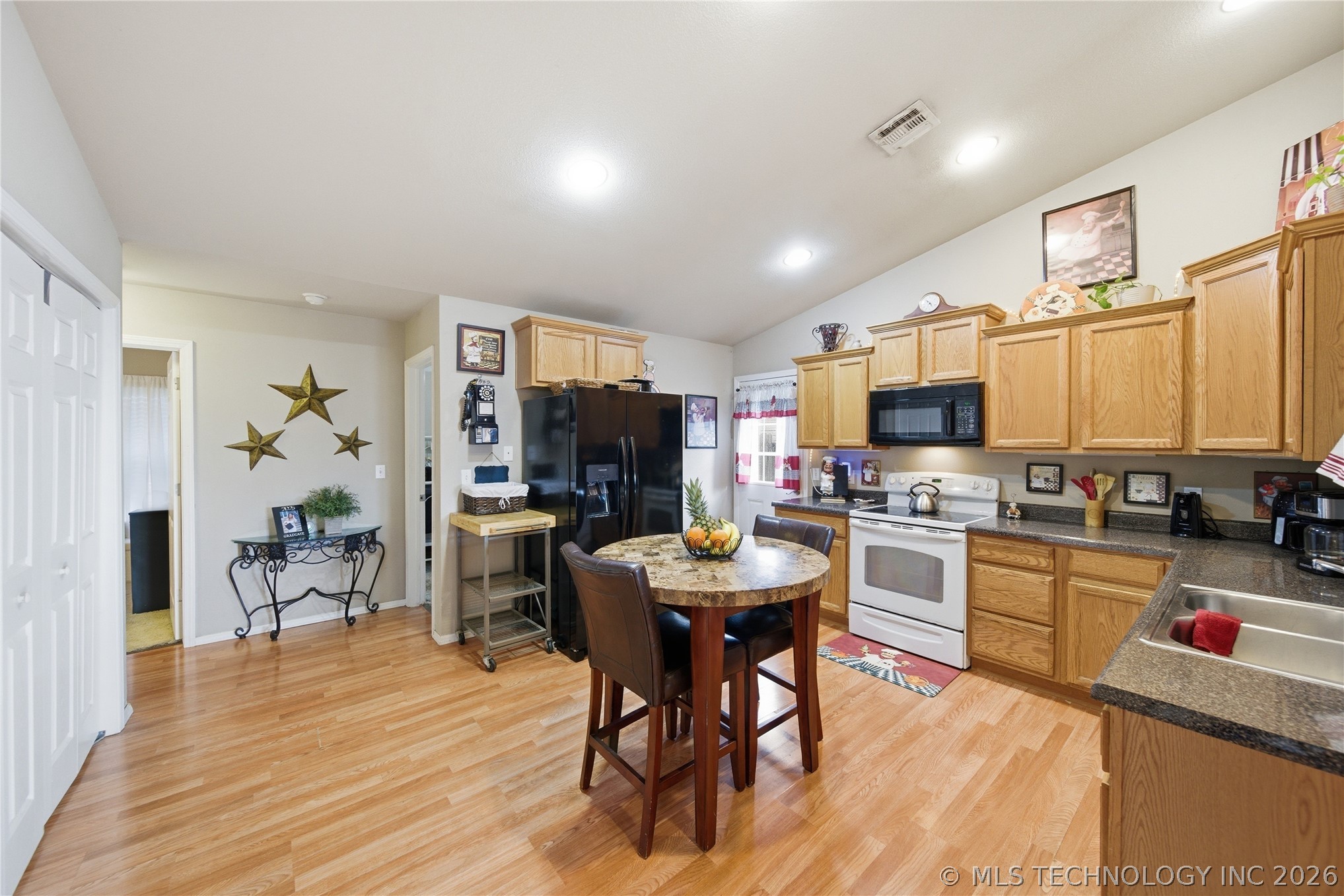 91 E Fairlane Court Property Photo 7