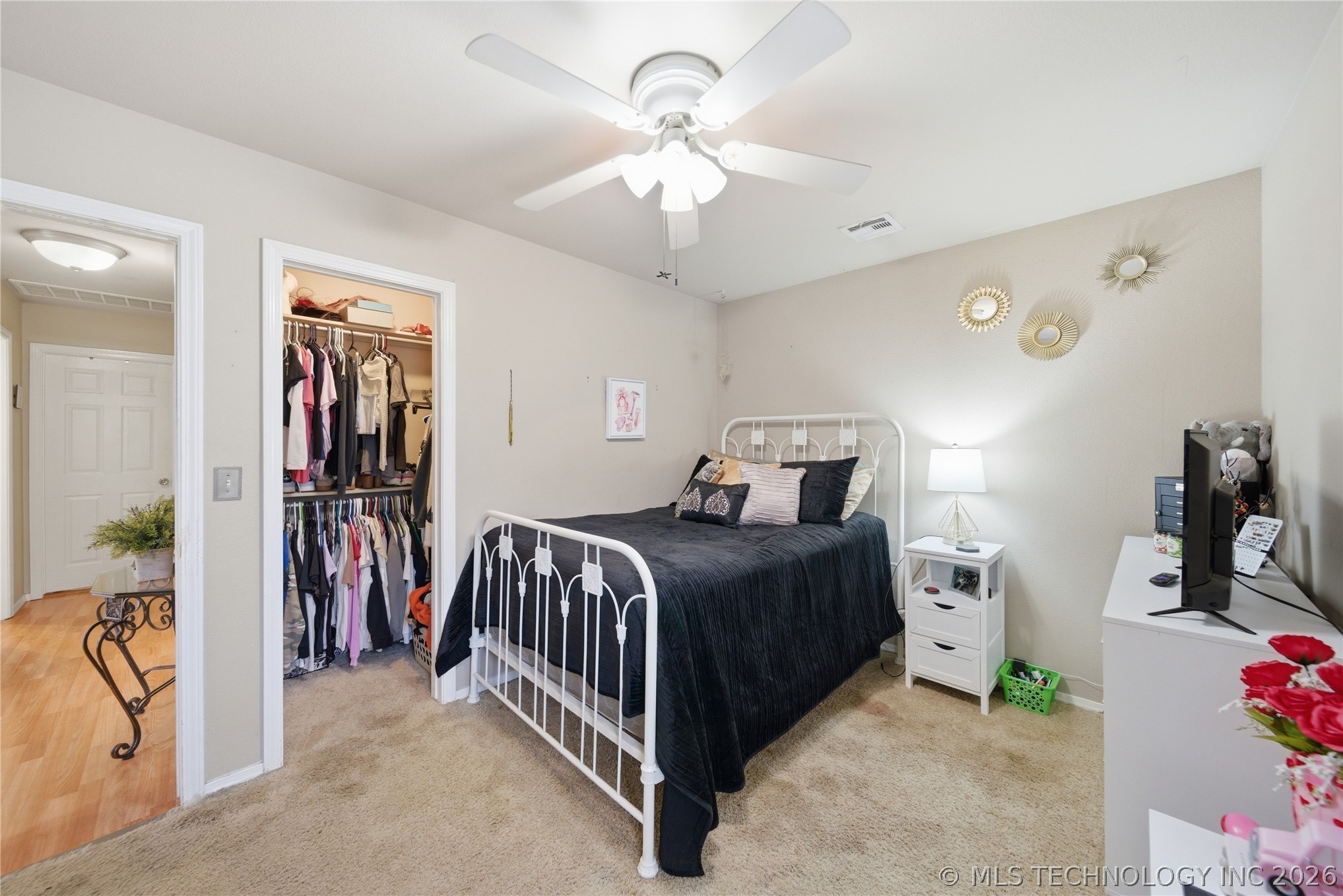 91 E Fairlane Court Property Photo 19