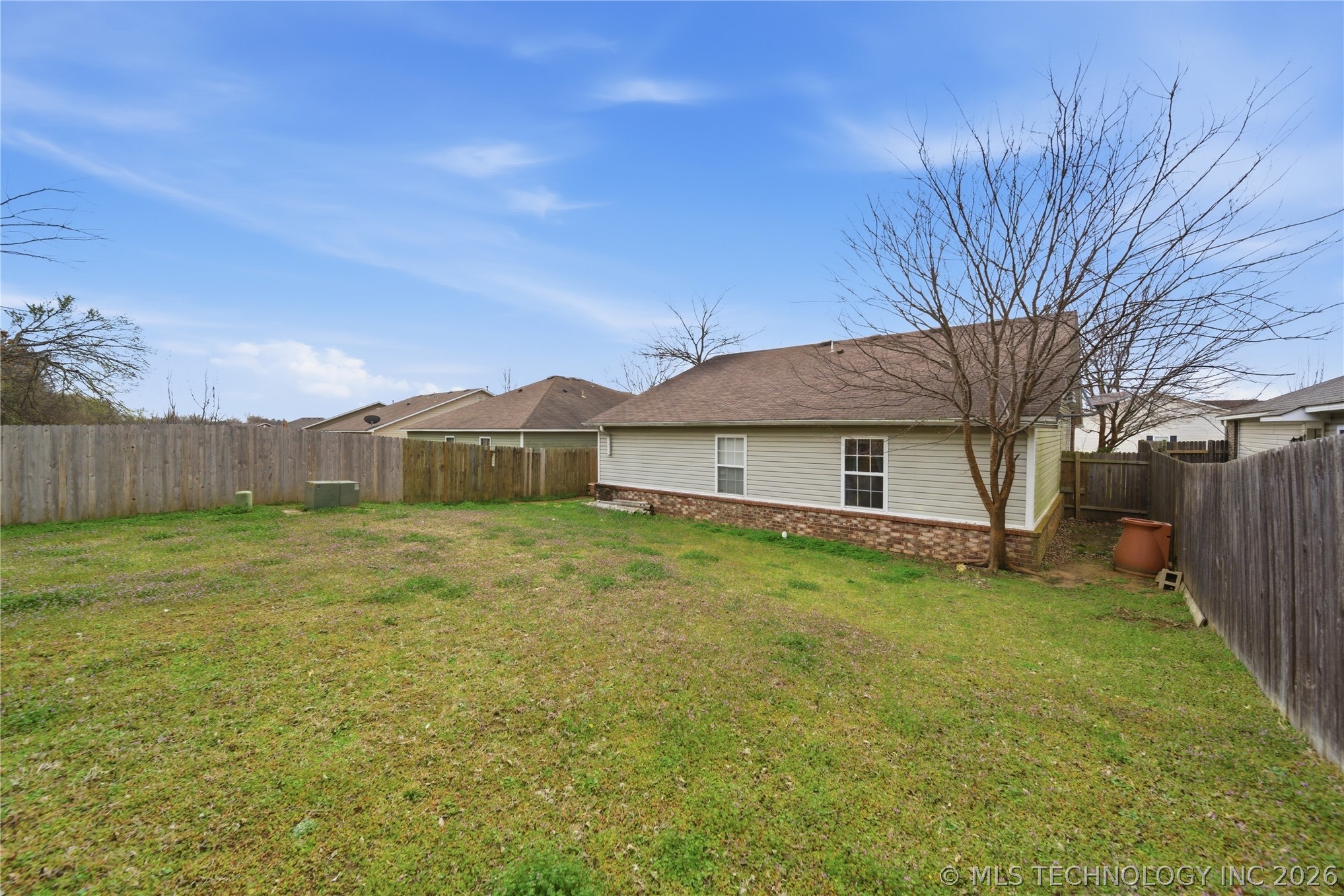 91 E Fairlane Court Property Photo 24