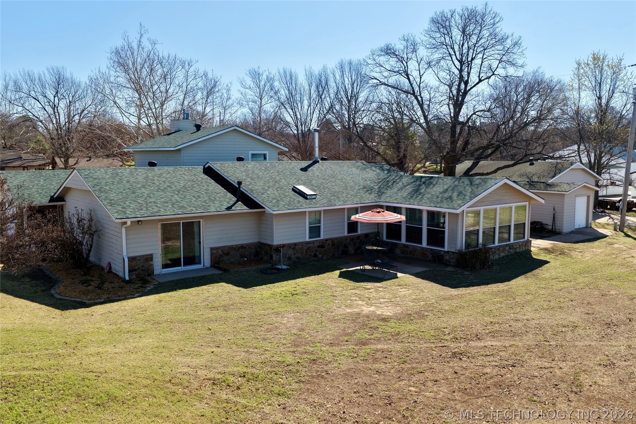 420406 E 1171 Property Photo 8