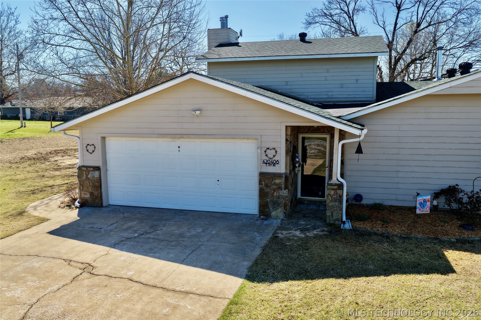 420406 E 1171 Property Photo 12