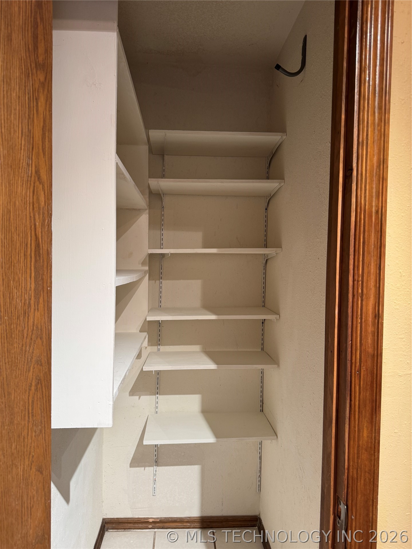 420406 E 1171 Property Photo 35