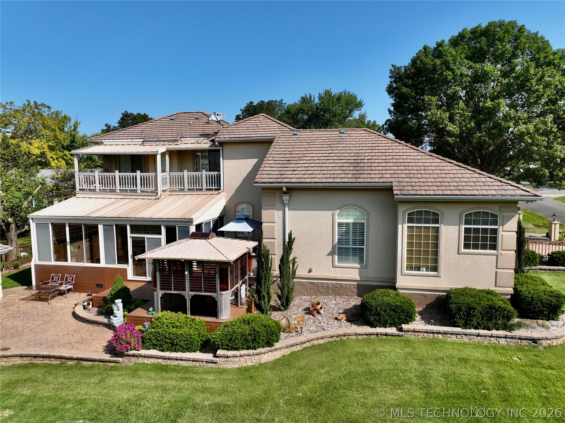 107 N J Street Property Photo 11