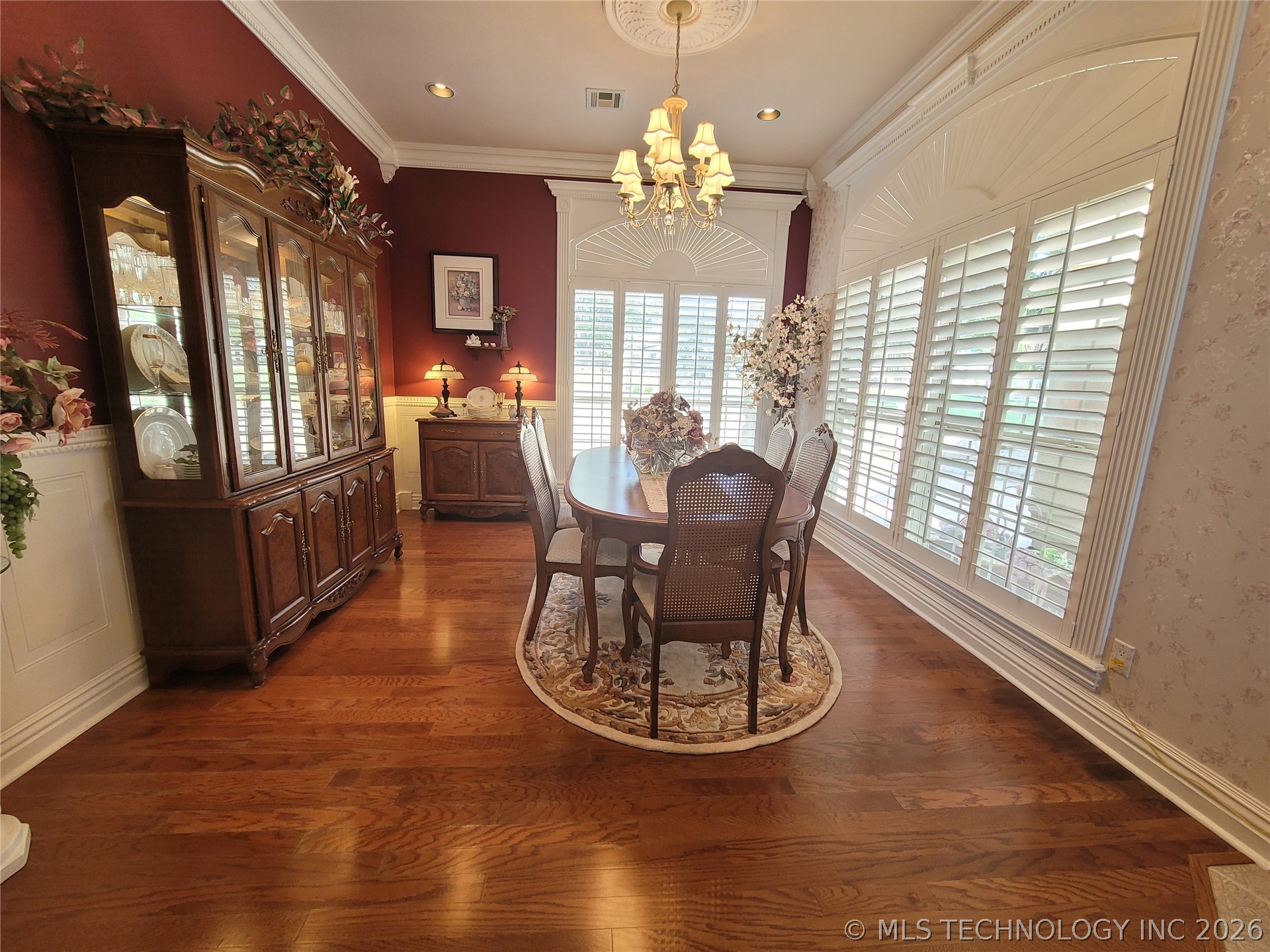 107 N J Street Property Photo 26