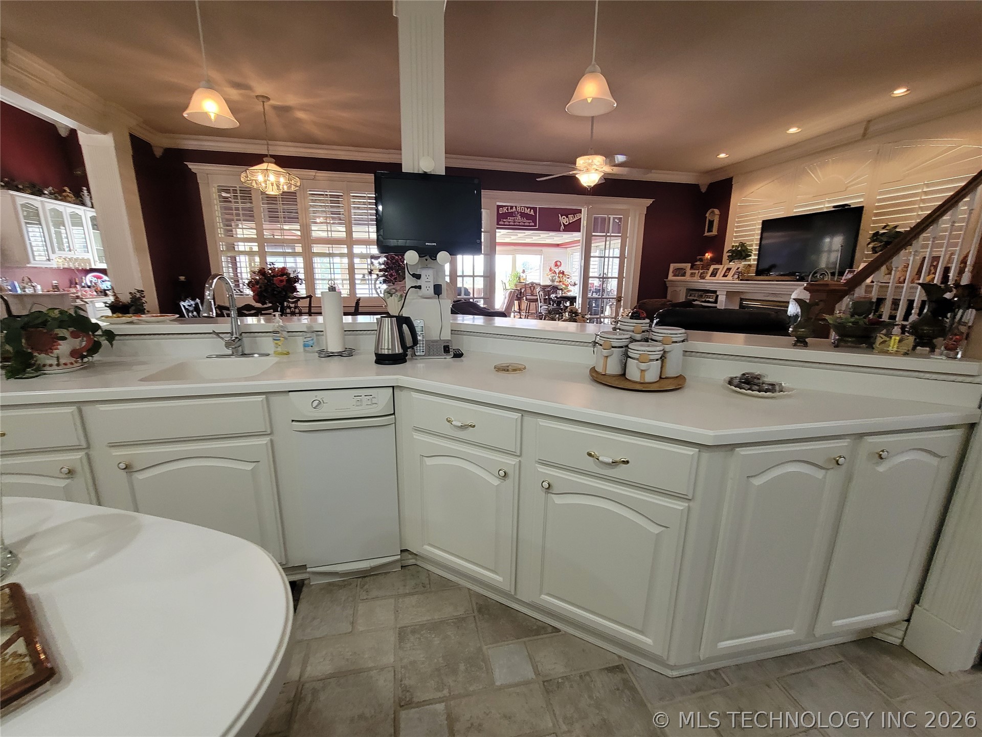 107 N J Street Property Photo 32
