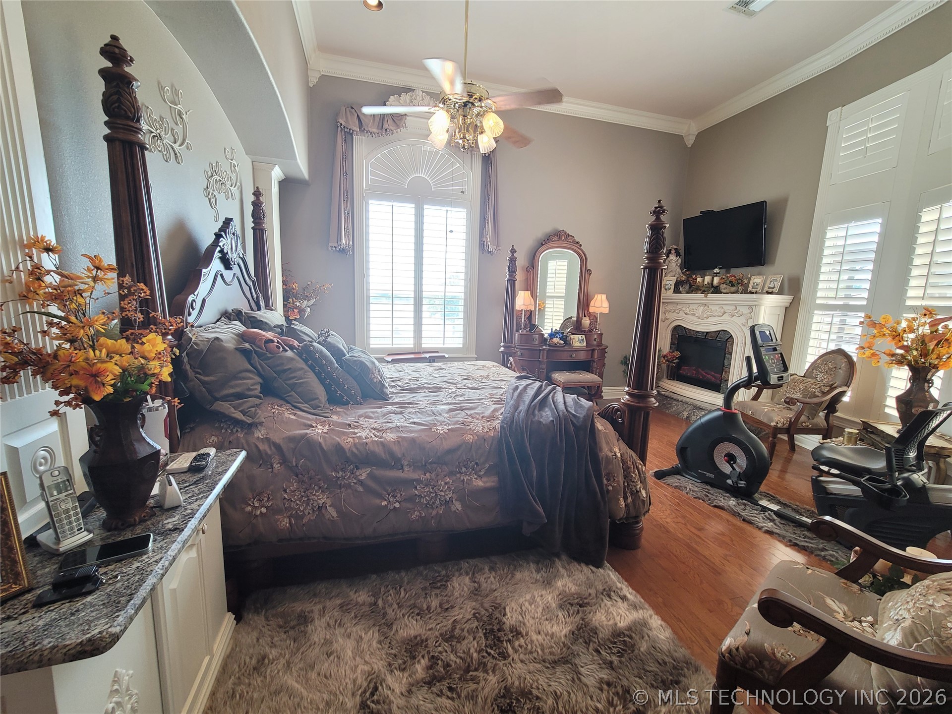 107 N J Street Property Photo 47