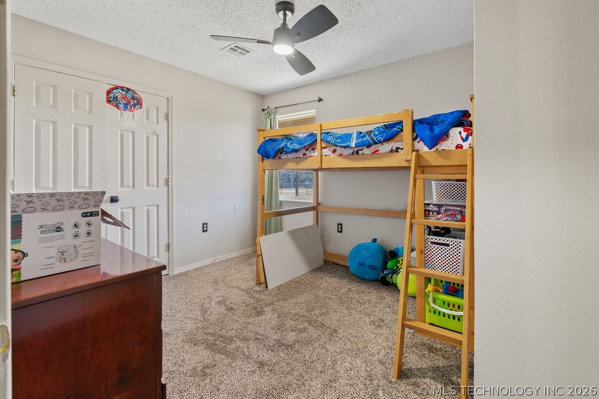 20283 W Hickory Drive Property Photo 17