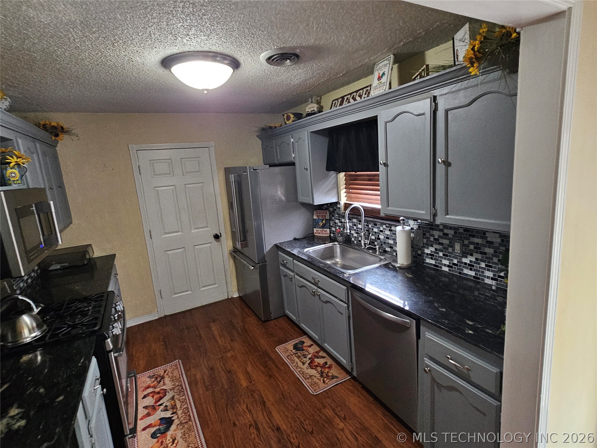 11901 E 27th Street Property Photo 10