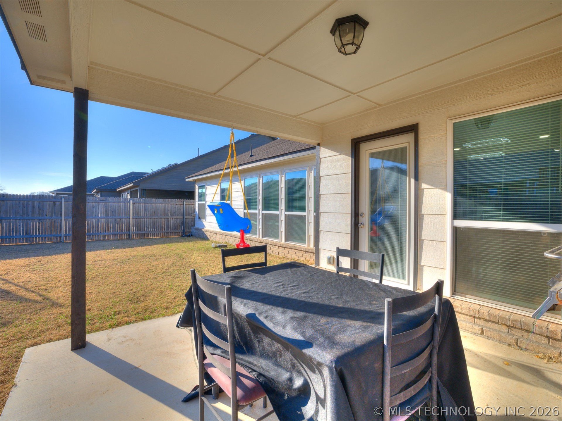1917 E Van Buren Street Property Photo 21