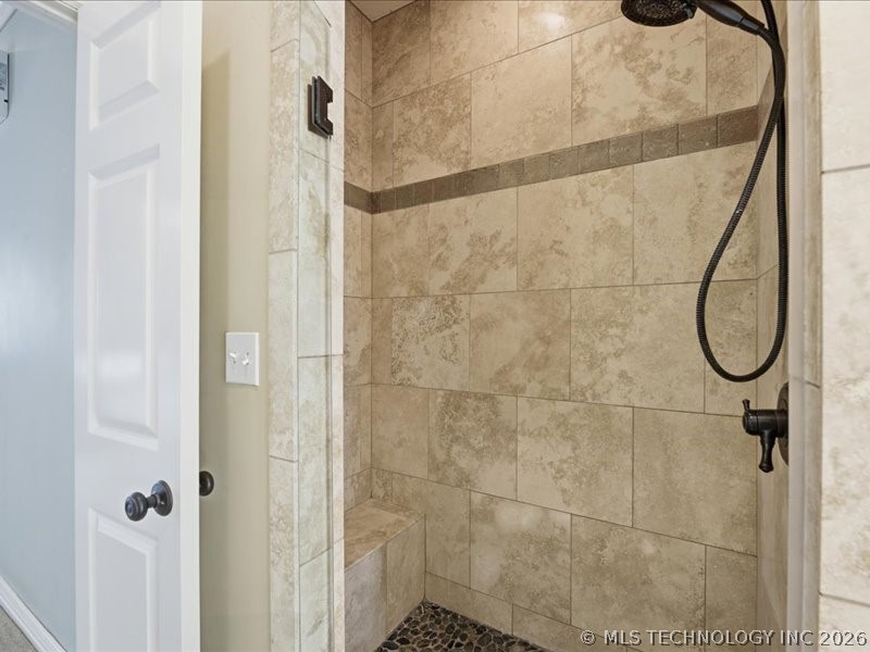 11561 S 68th East Avenue Property Photo 25