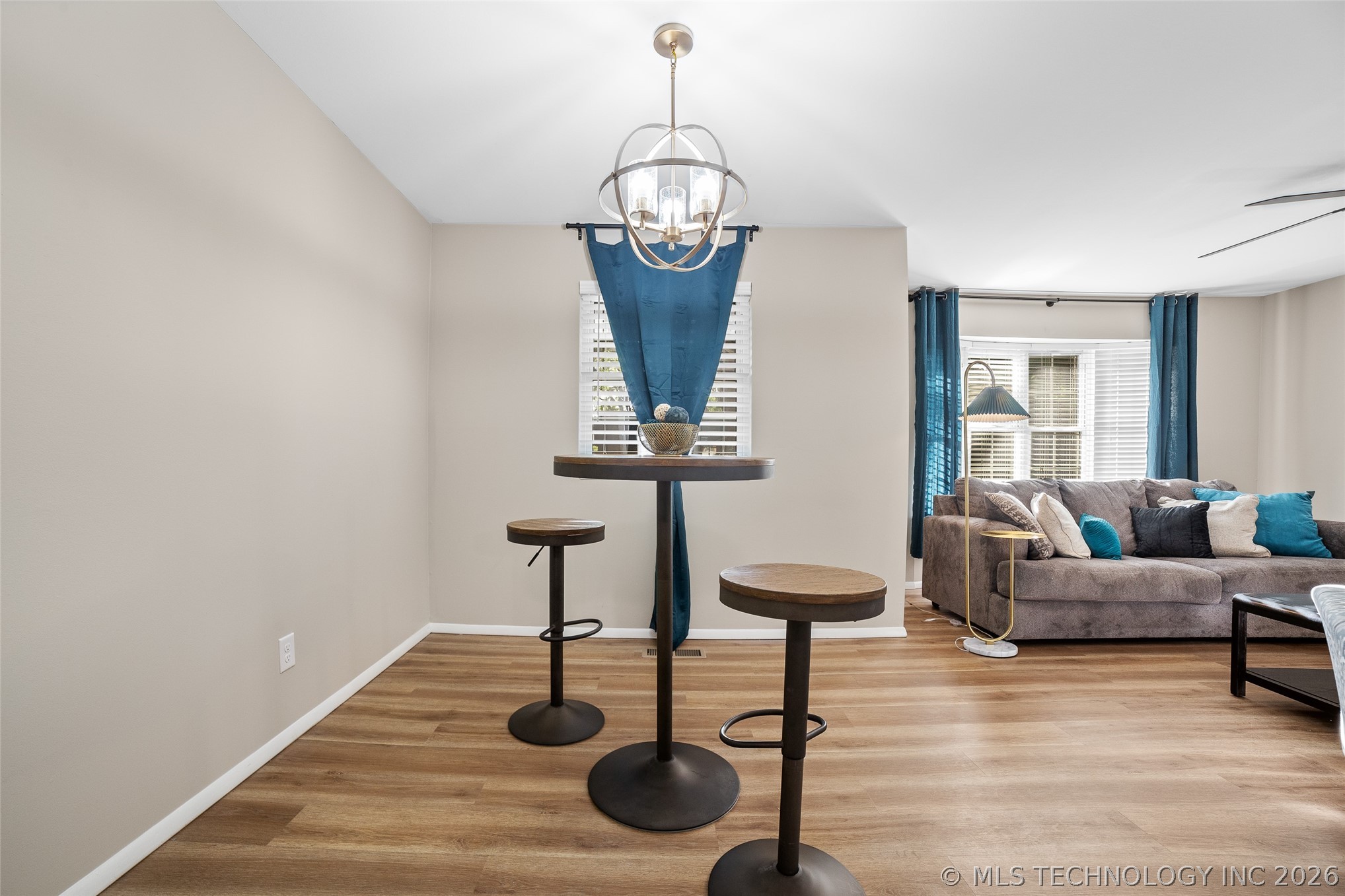 6023 S Irvington Avenue Property Photo 10